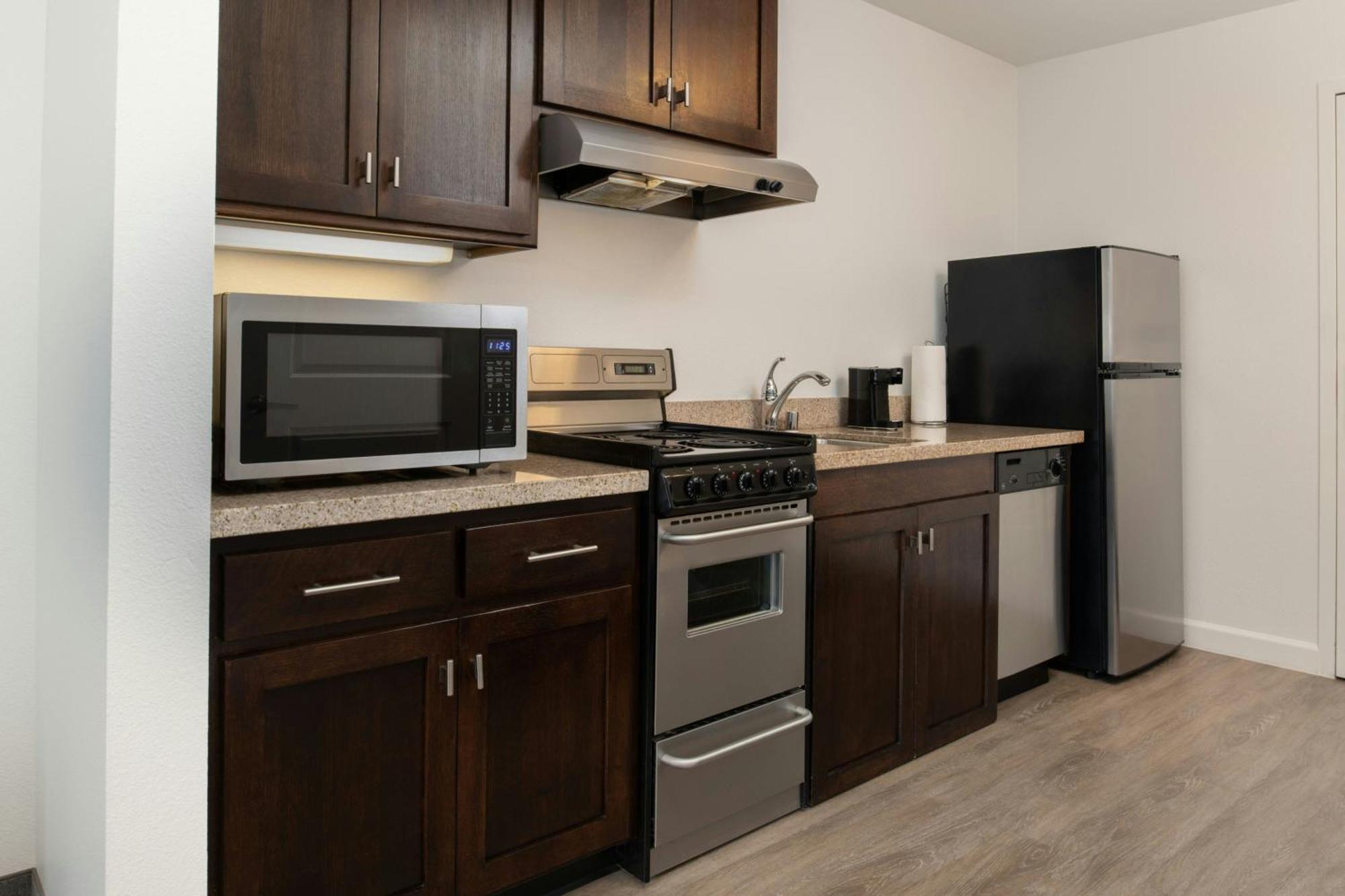 One-Bedroom King Suite
