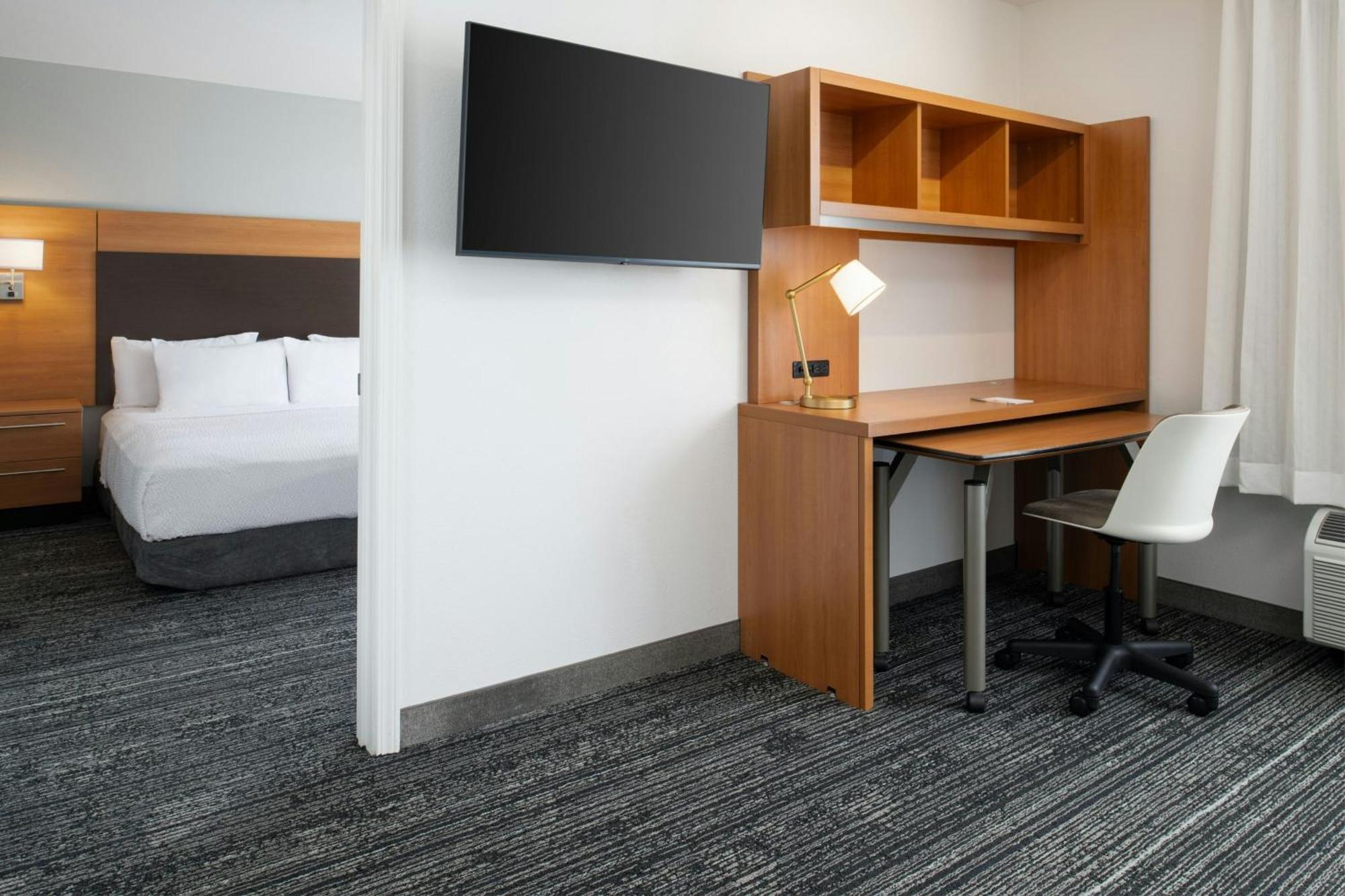 One-Bedroom King Suite