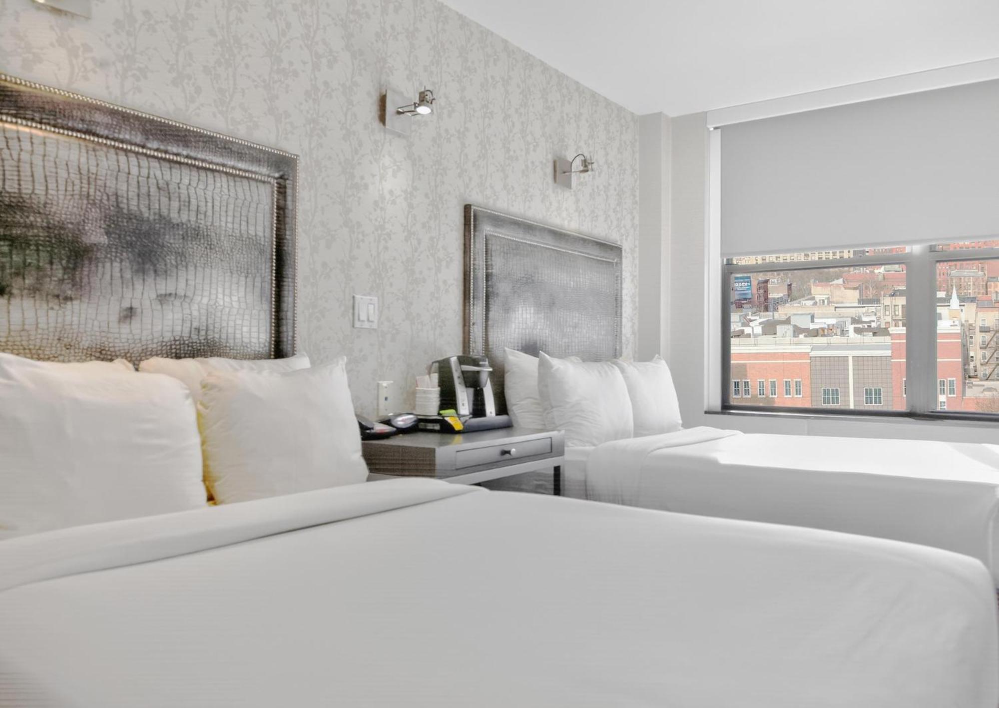 Double Room Two Double Beds City View Non-Smoking