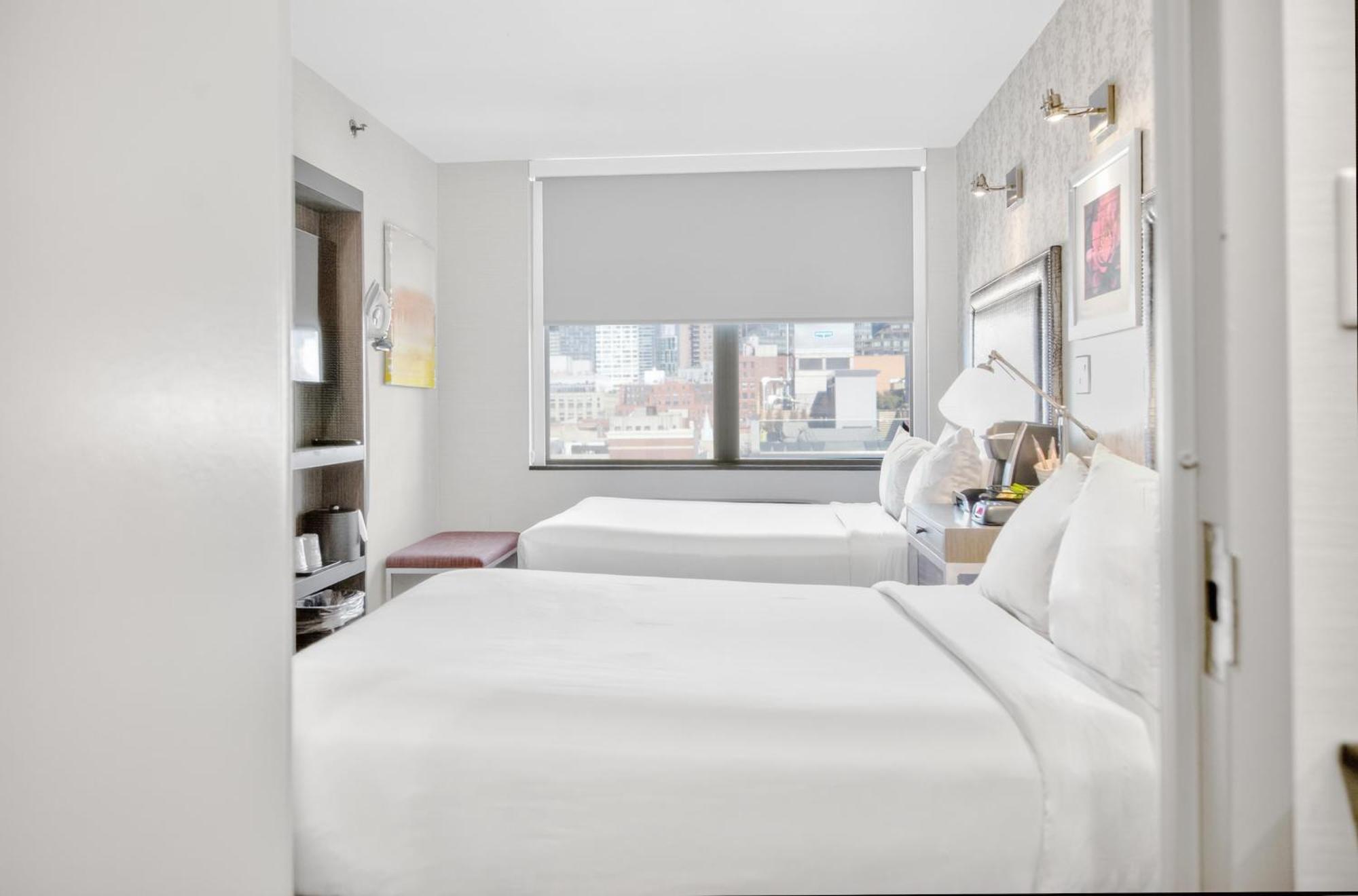 Double Room Two Double Beds City View Non-Smoking