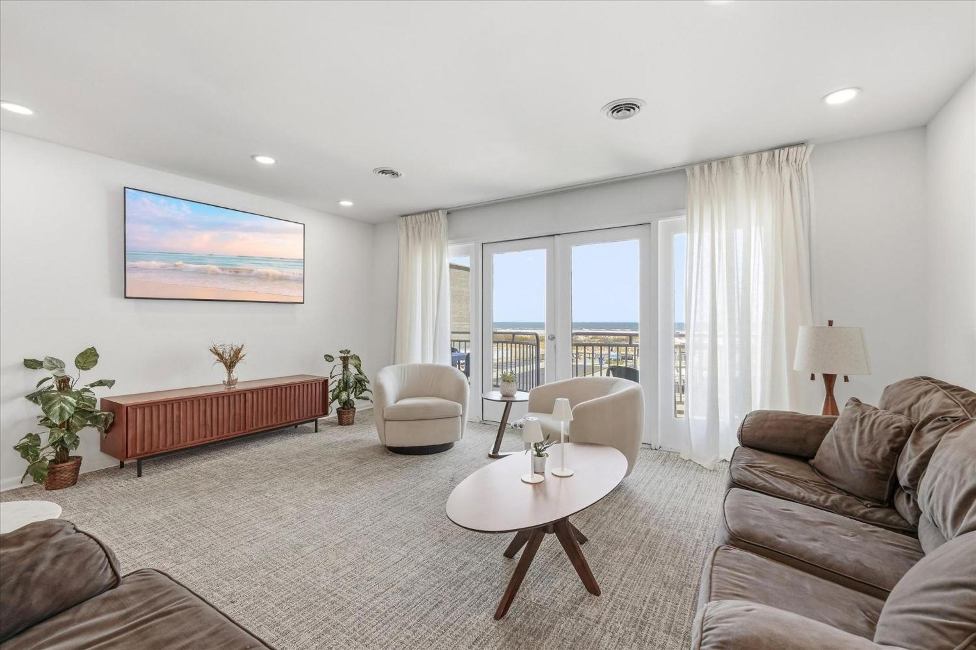 Three-Bedroom Apartment Penthouse