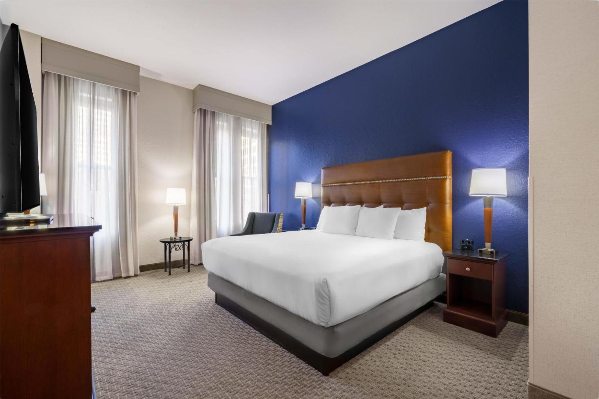Deluxe King Room Disability Access,1769837223:JPEG