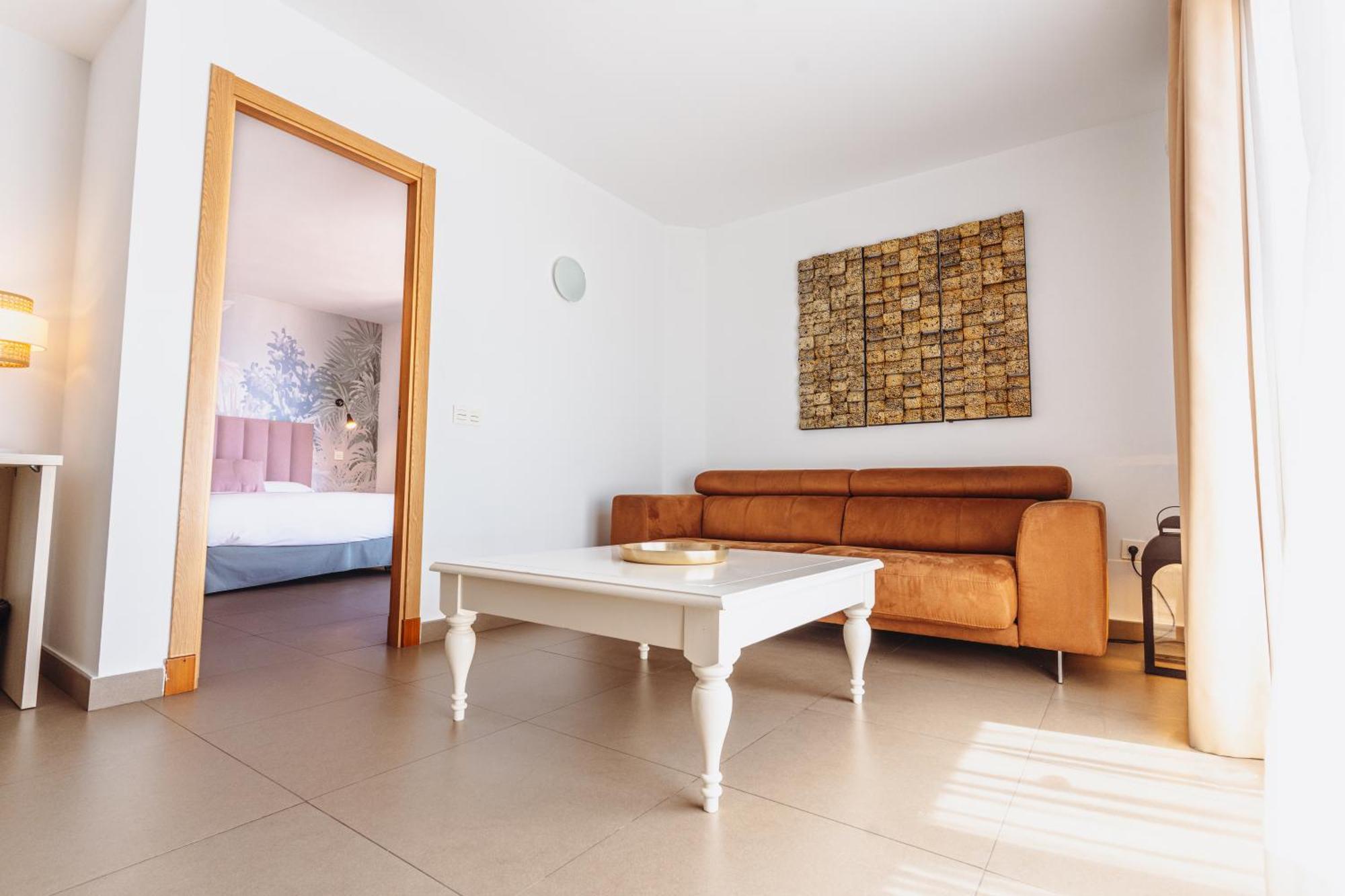 Deluxe Double or Twin Room Sea View