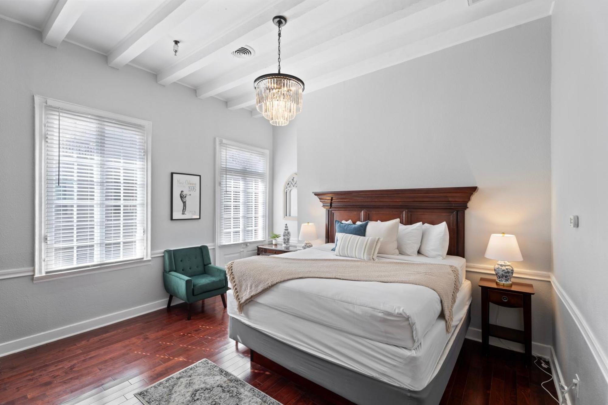 Suite One King Bed