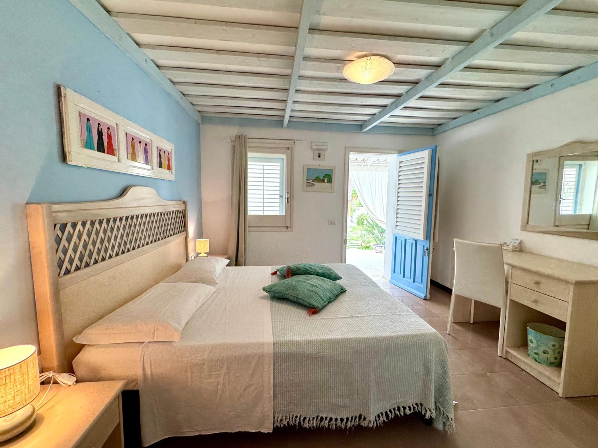 Double or Twin Room Garden View