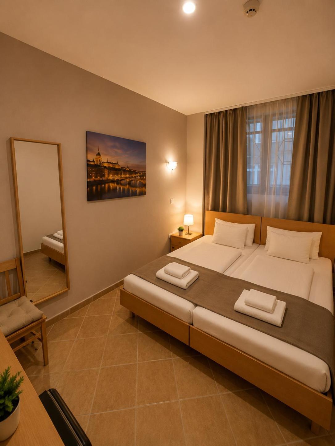 Double or Twin Room,1773765108:JPEG