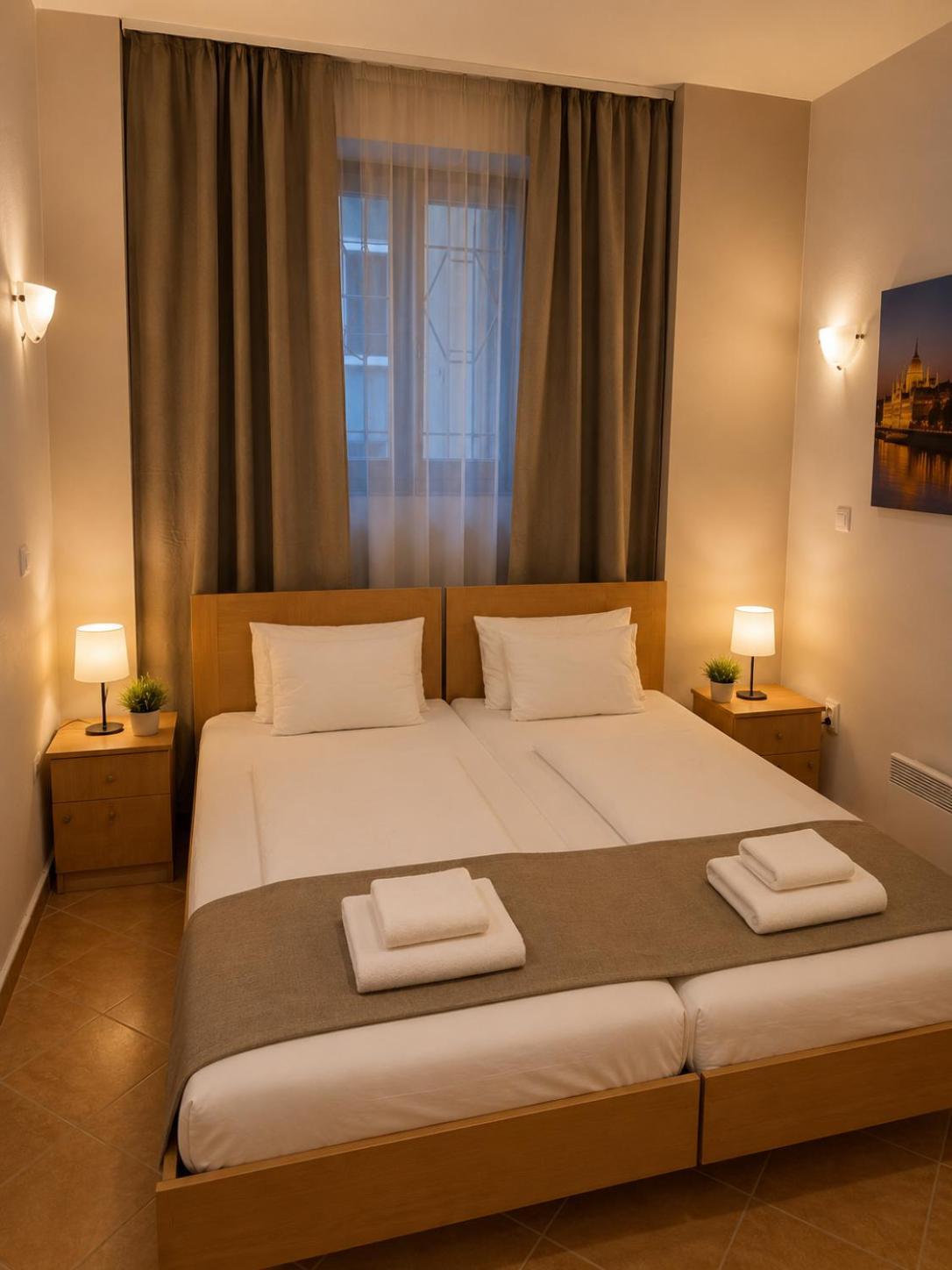 Double or Twin Room,1769853435:JPEG
