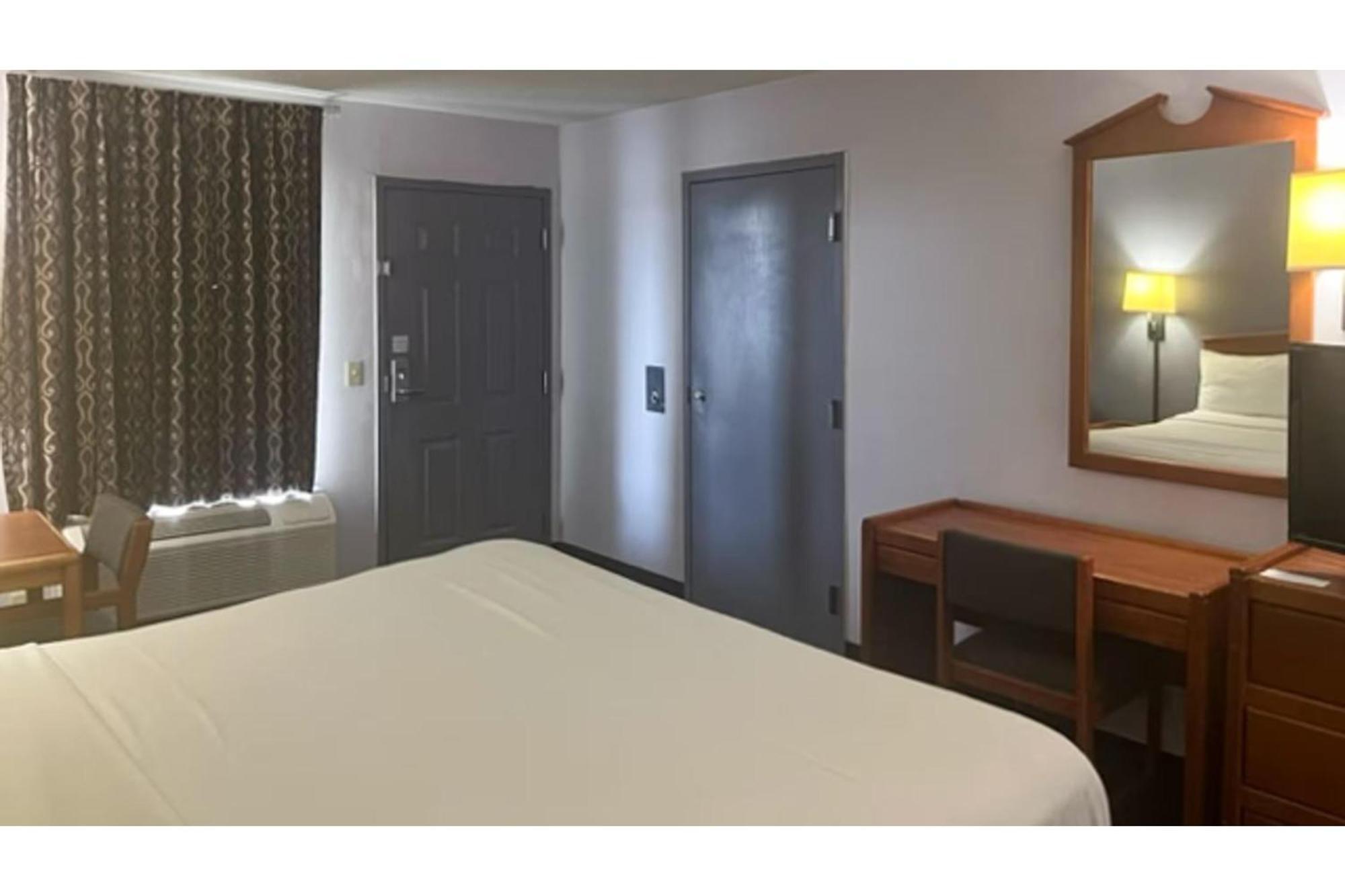 King Room Disability Access Non-Smoking