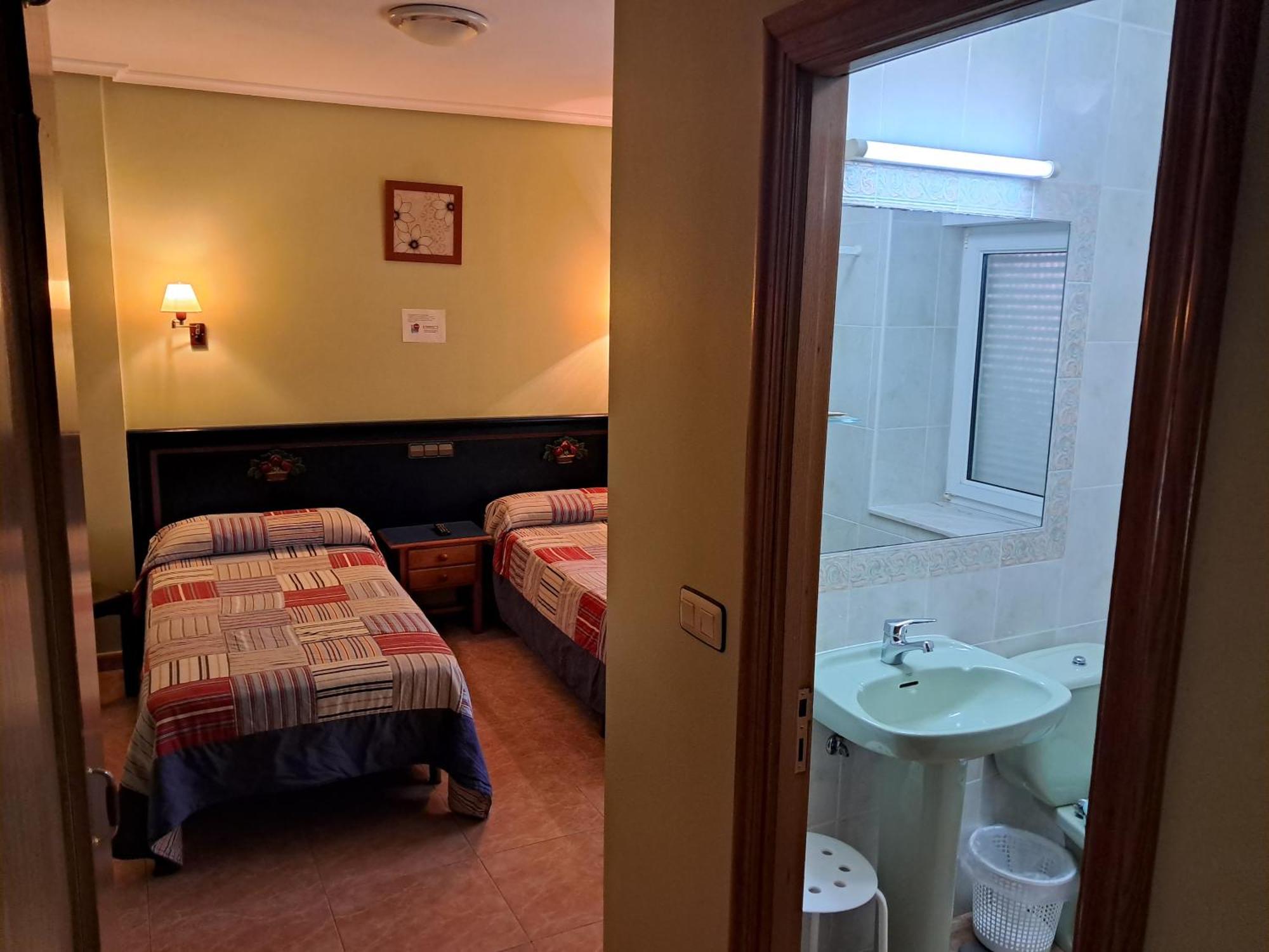 Economy Inner Twin Room,1769863436:JPEG