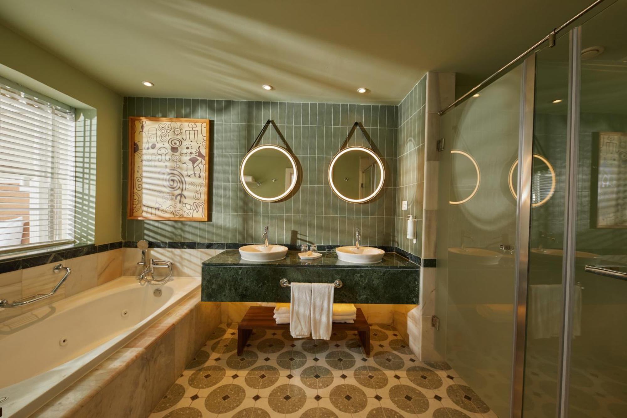 Junior Suite Deluxe Swim Up