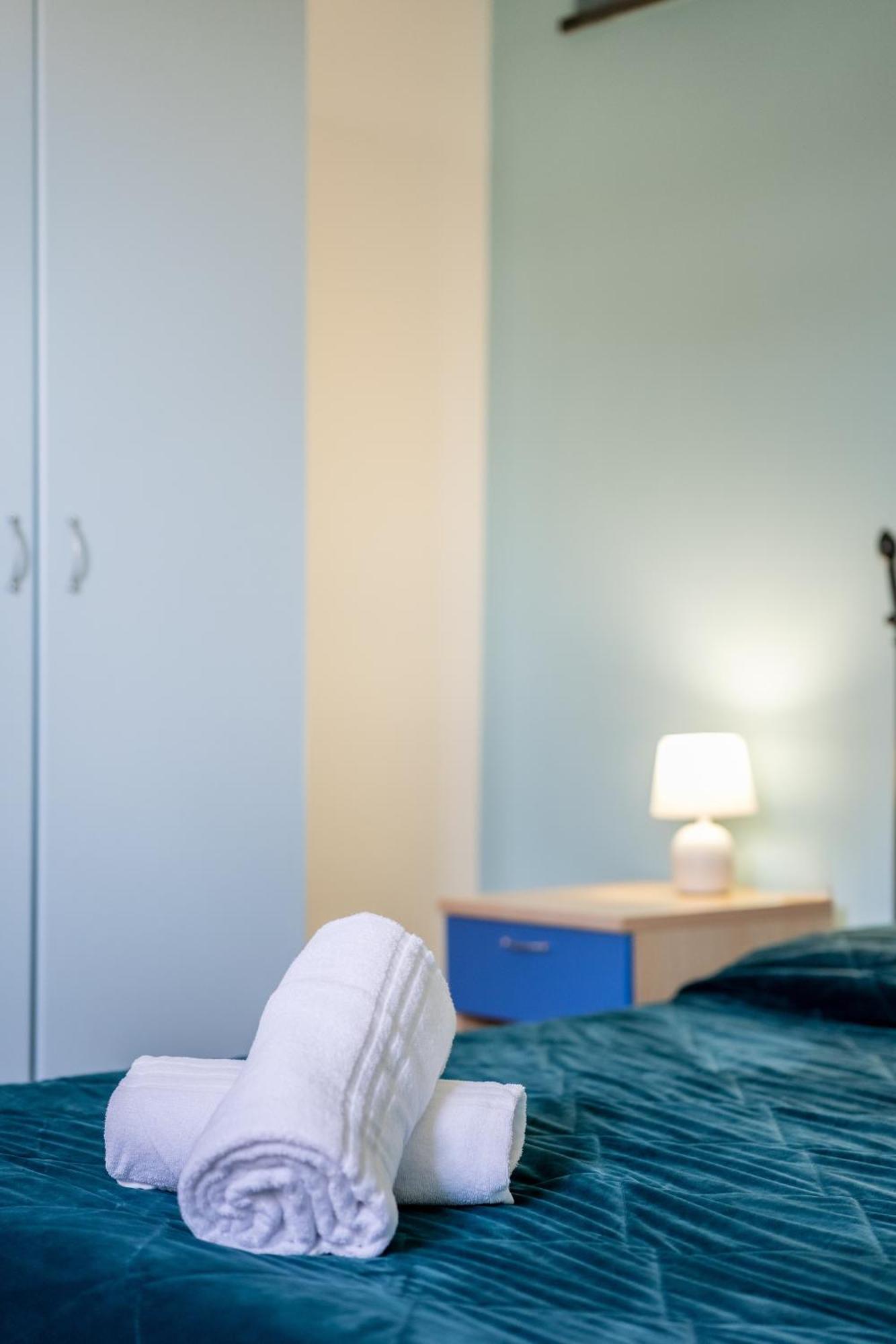 Deluxe Room,1769871896:JPEG