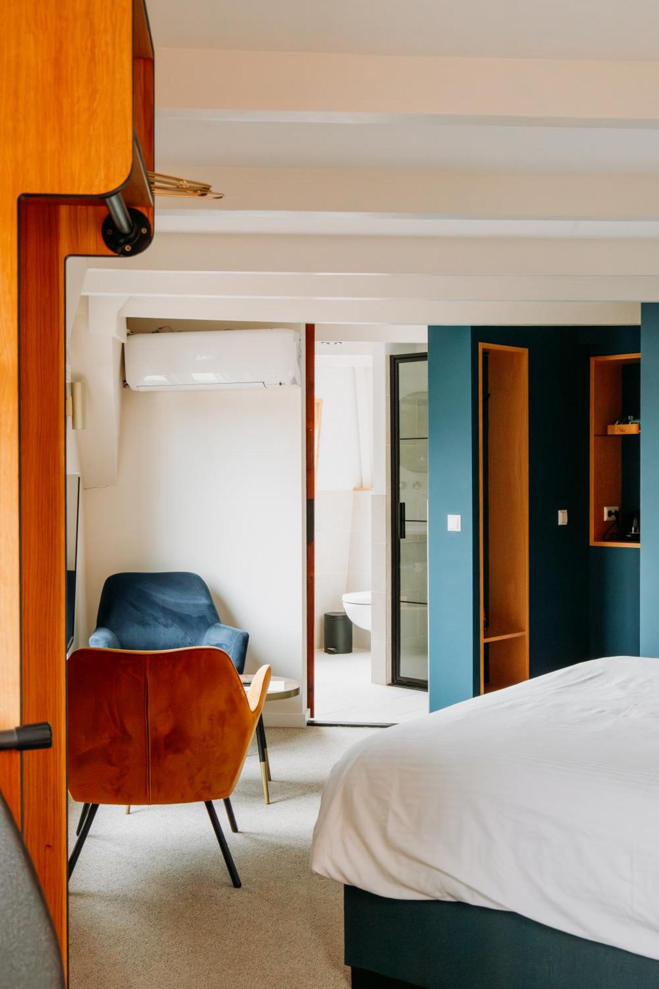Standard King Room