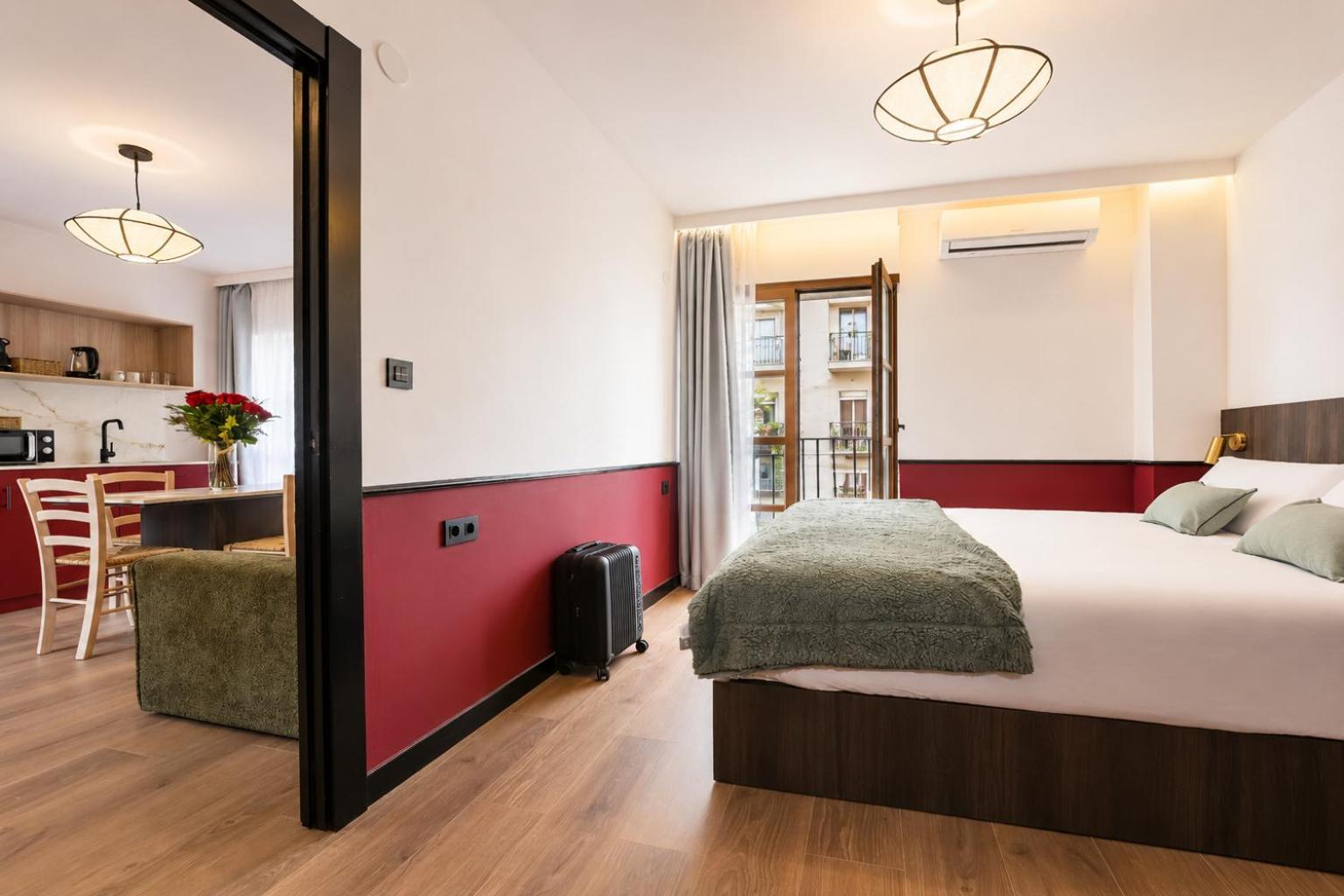Deluxe Apartment
