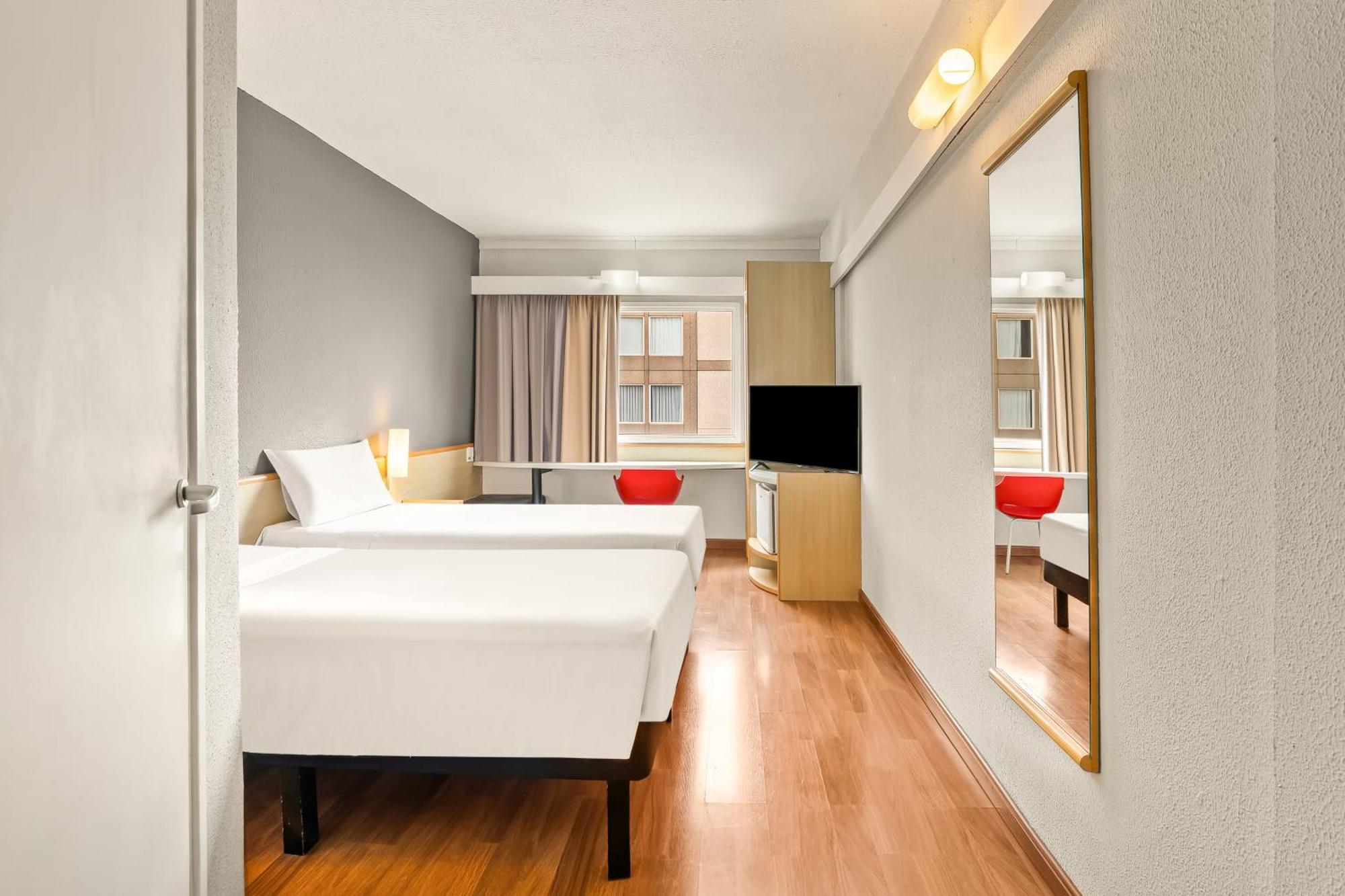 Deluxe Twin Room,1769899419:JPEG