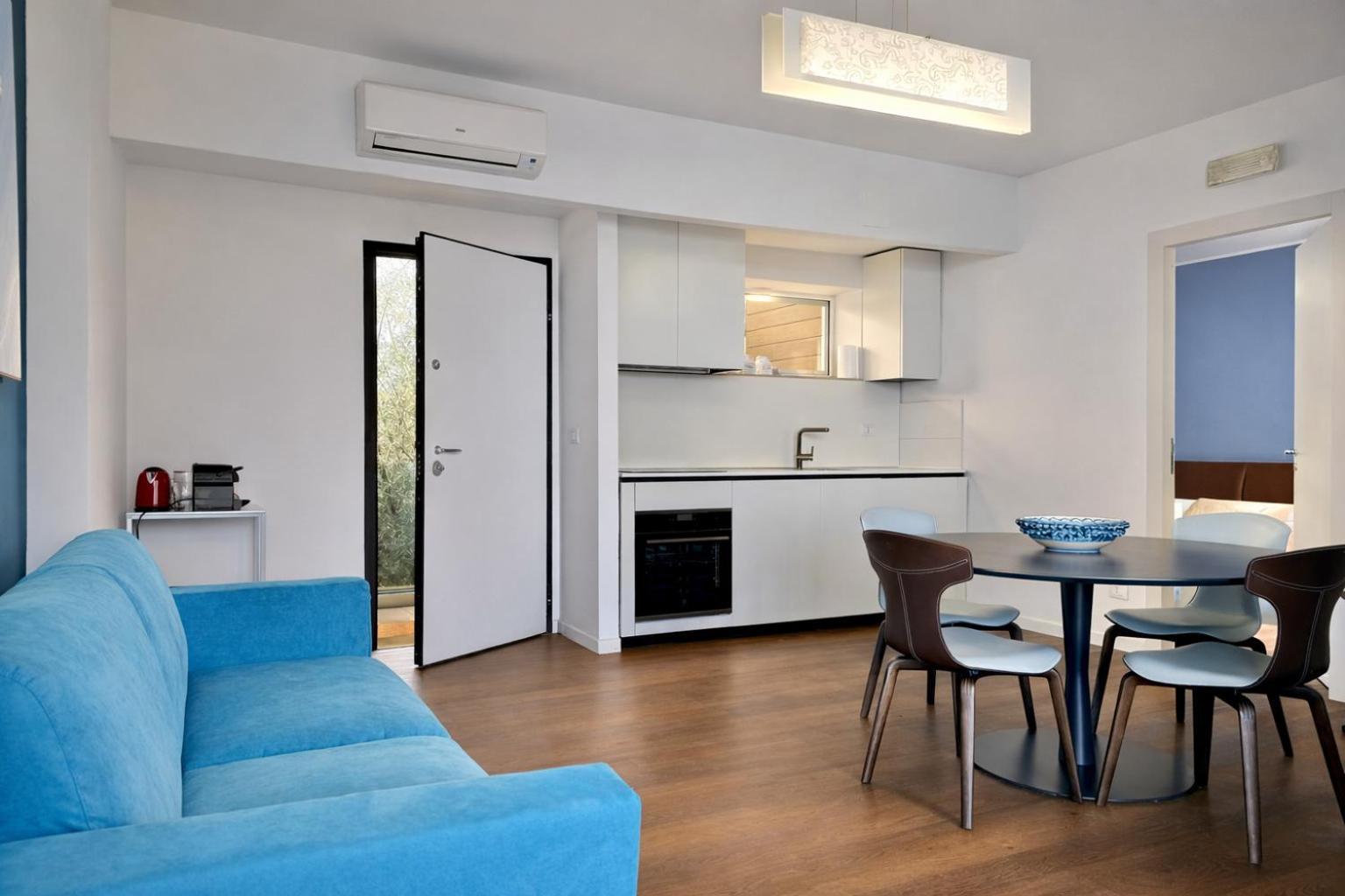 One-Bedroom Apartment Sea View