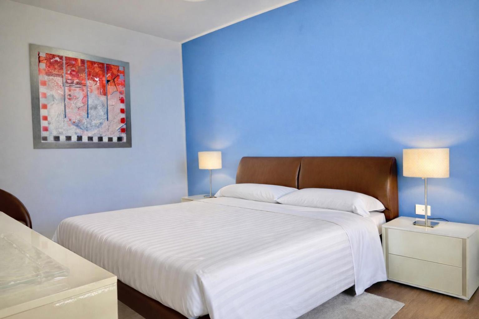 One-Bedroom Apartment Sea View