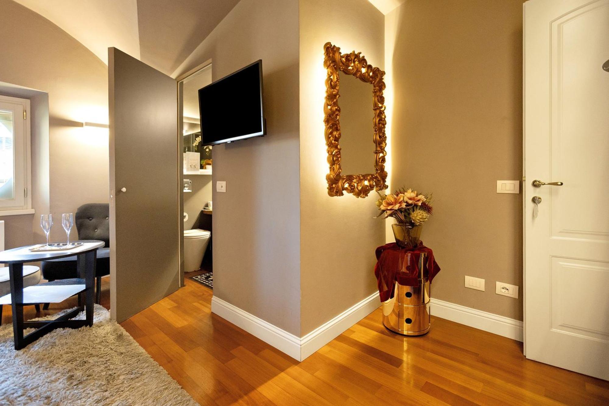 Standard Queen Room