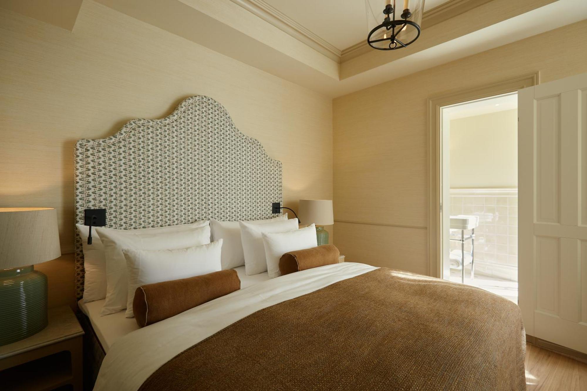 Luxury Room