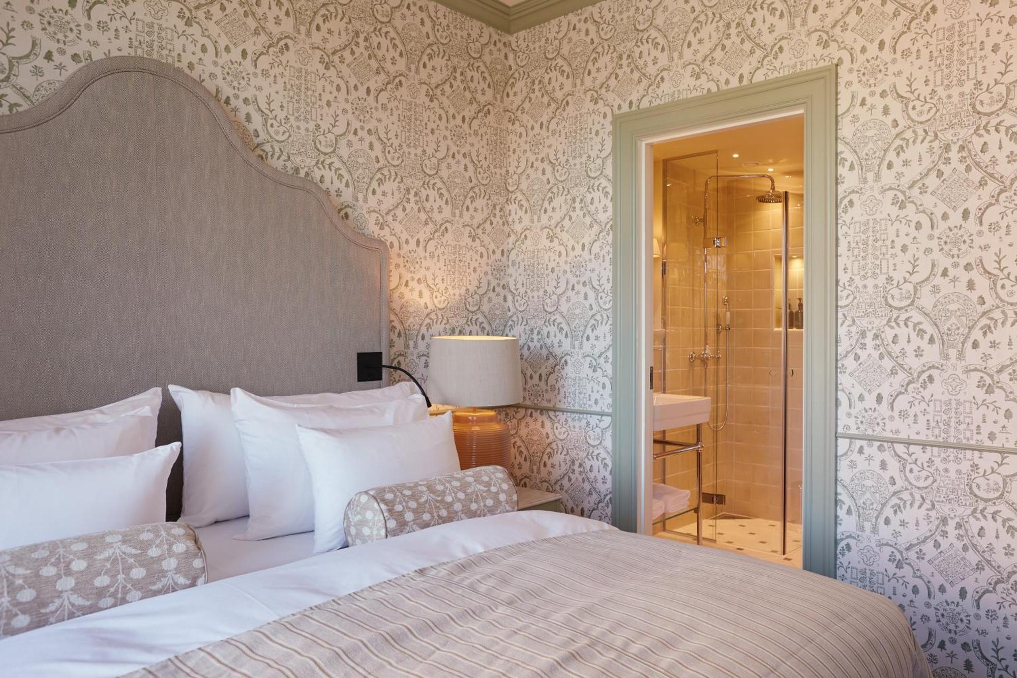 Deluxe Junior Suite