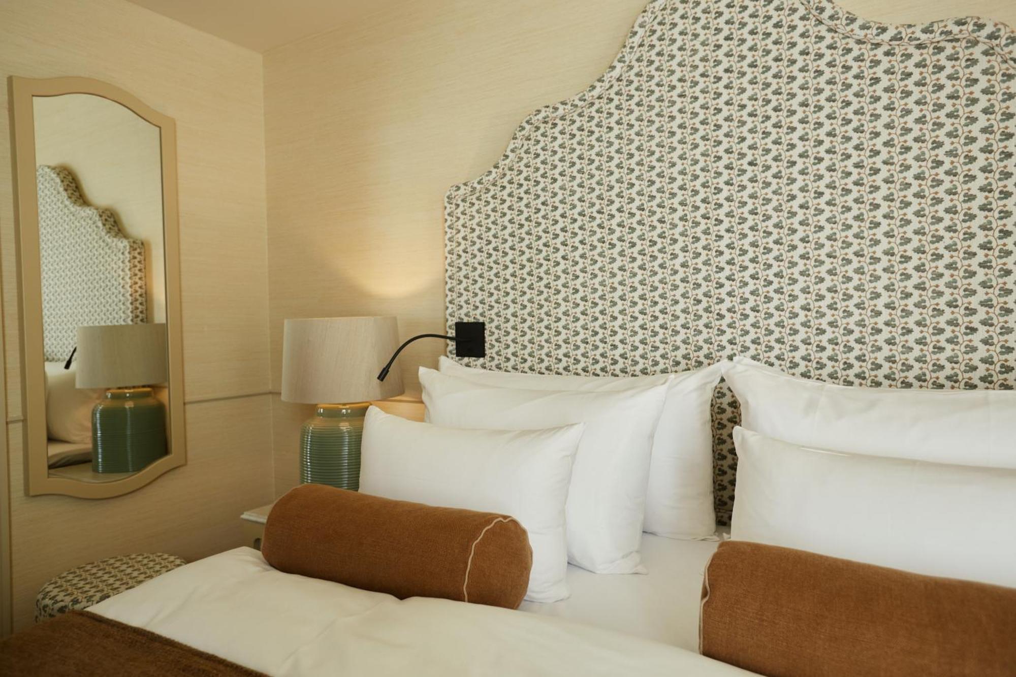 Luxury Room