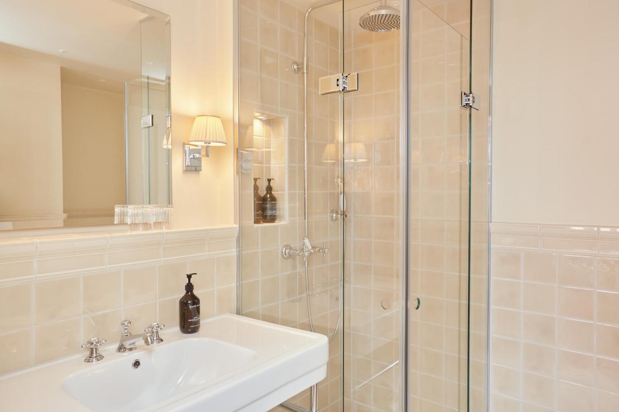 Henrik's Signature Suite