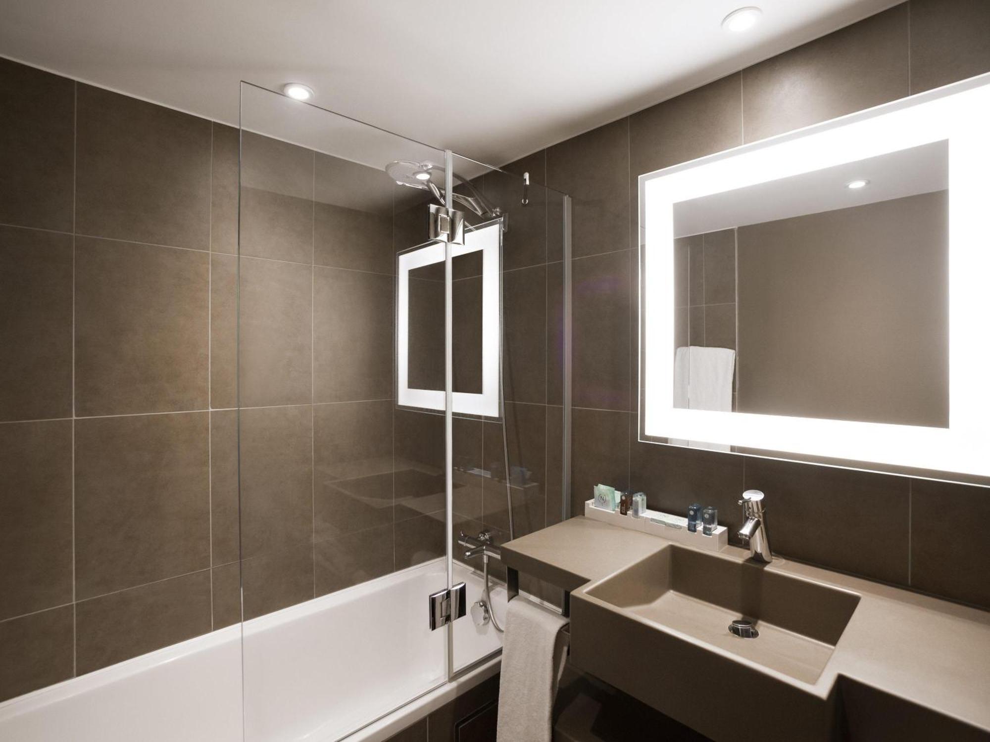 Executive Queen Suite