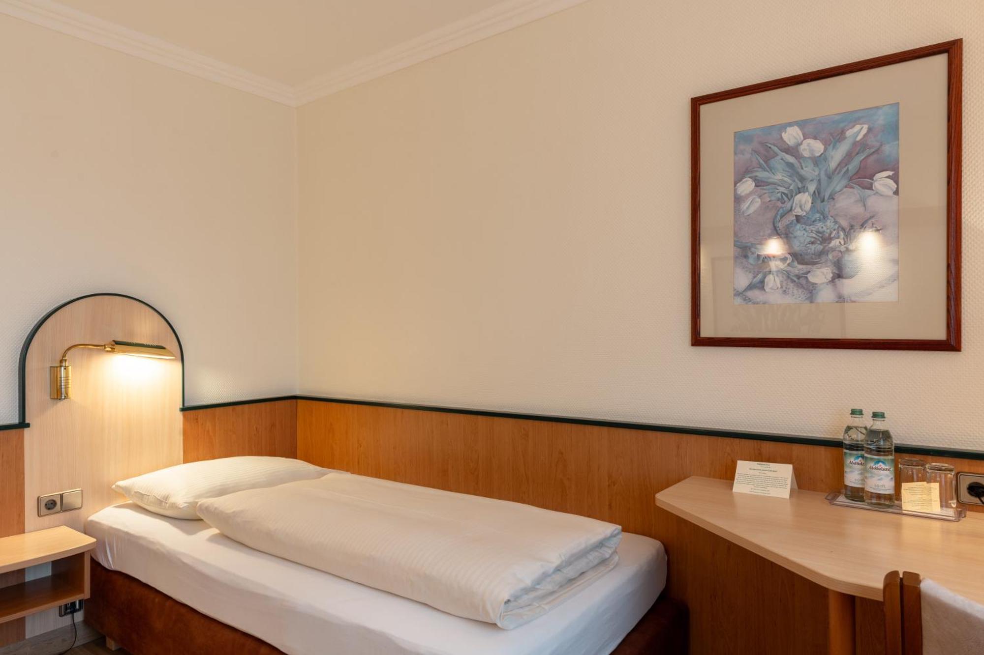 Small Twin Room