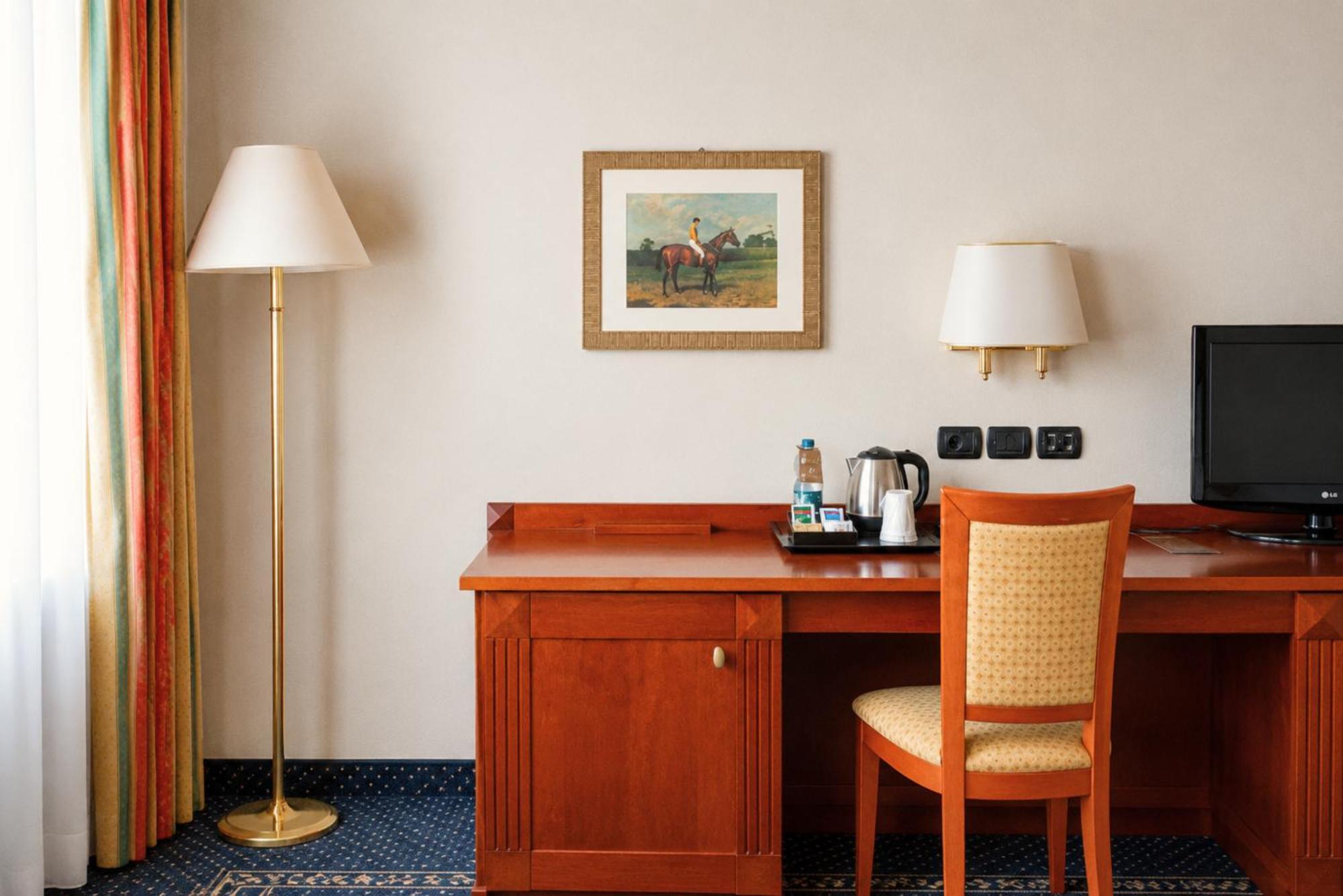 Superior Room,1770453236:JPEG