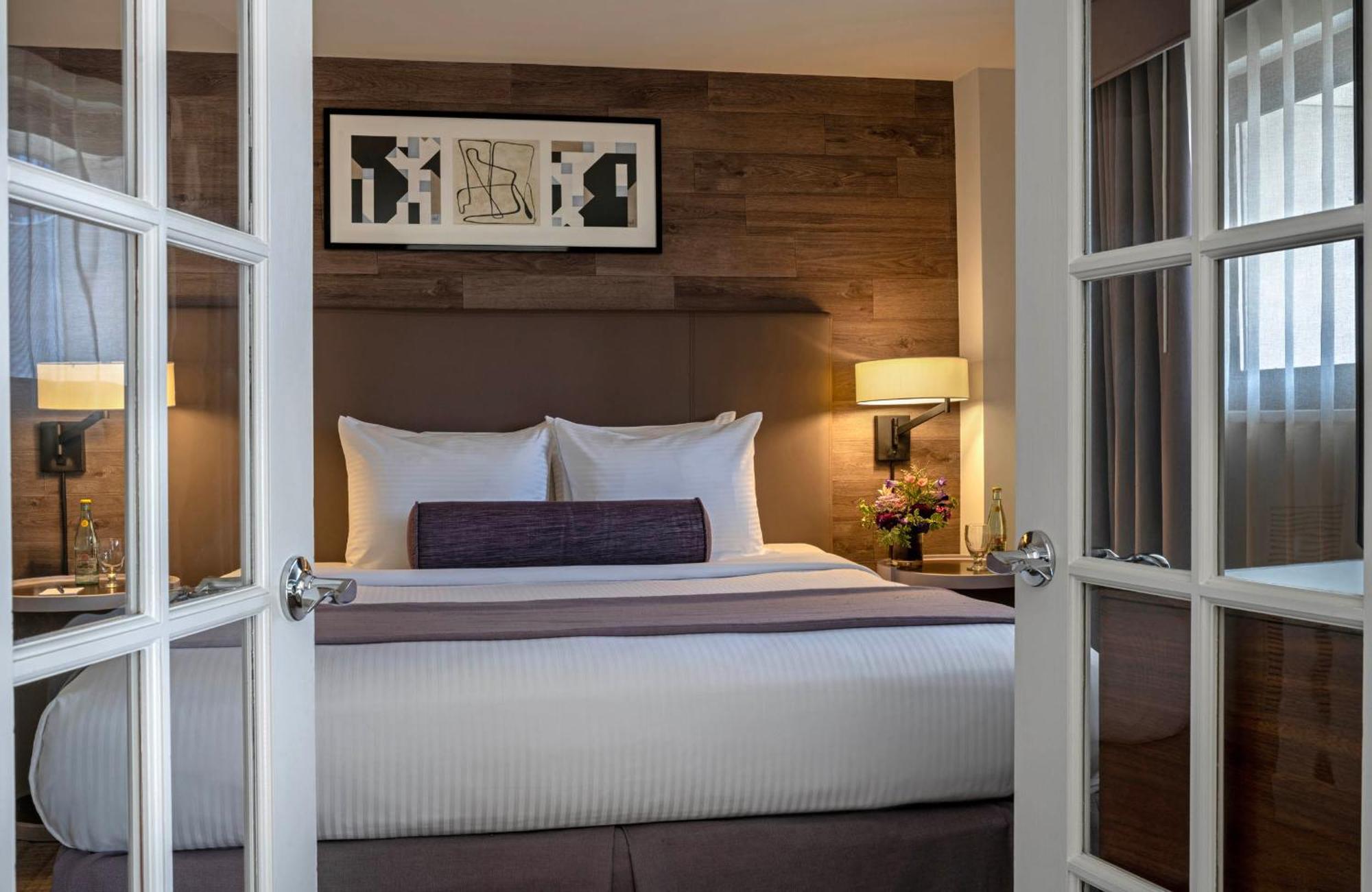 Premier Queen Suite Balcony