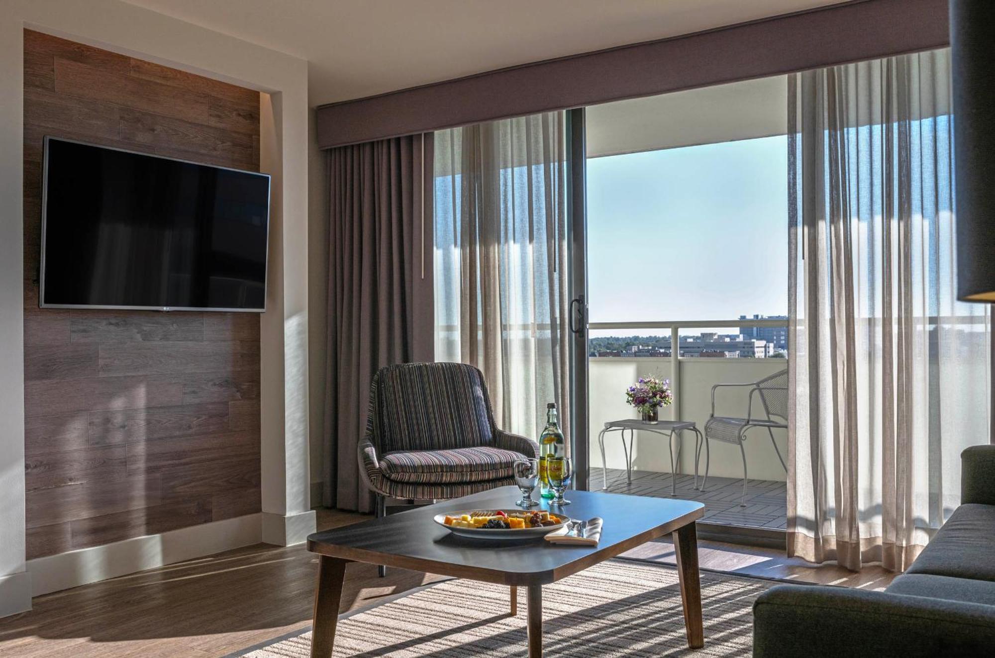 Premier King Suite Balcony