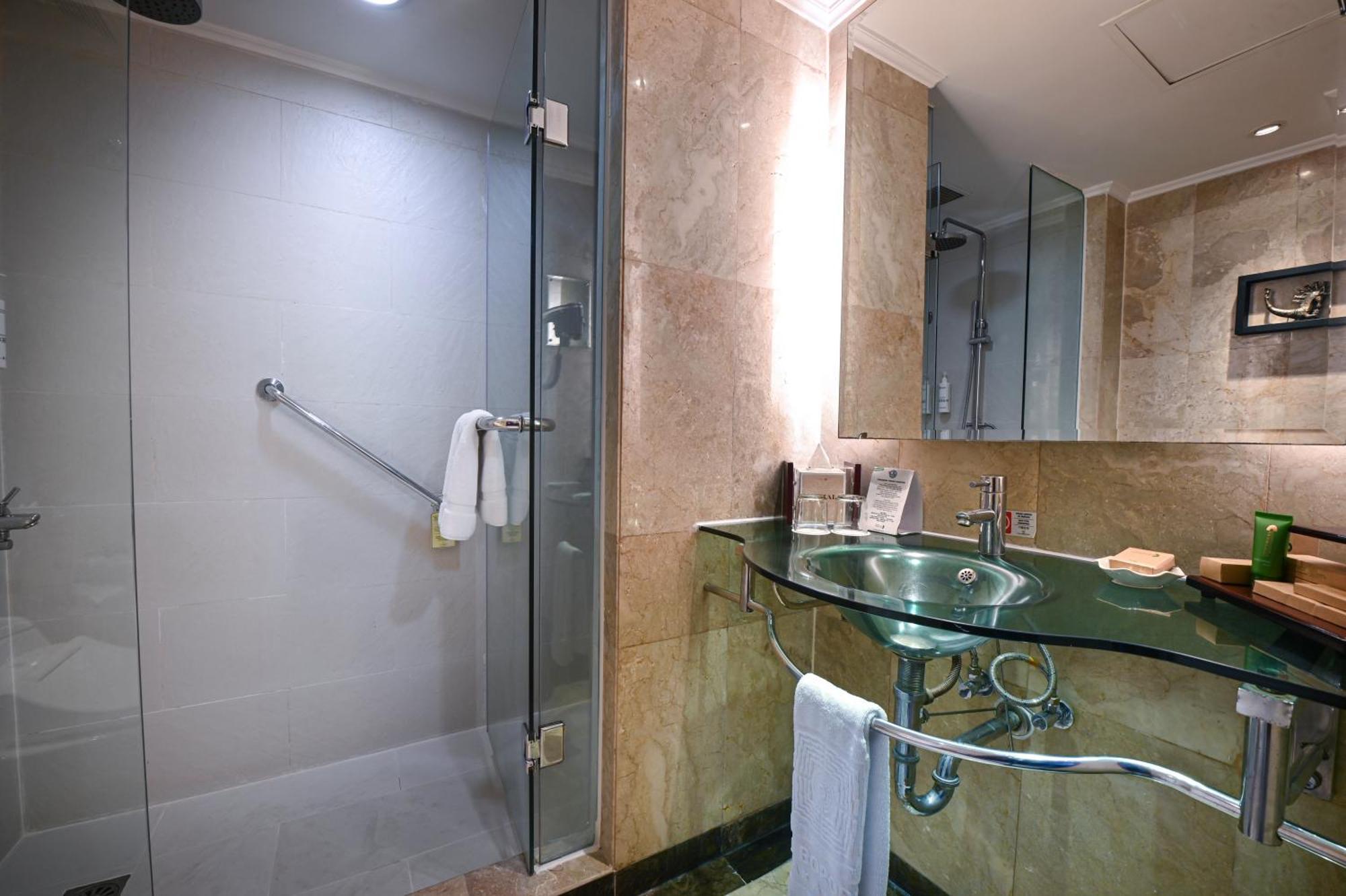 Premier Deluxe King room