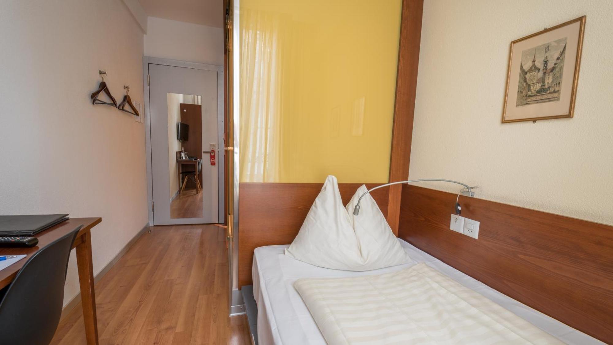 Economy Single Room