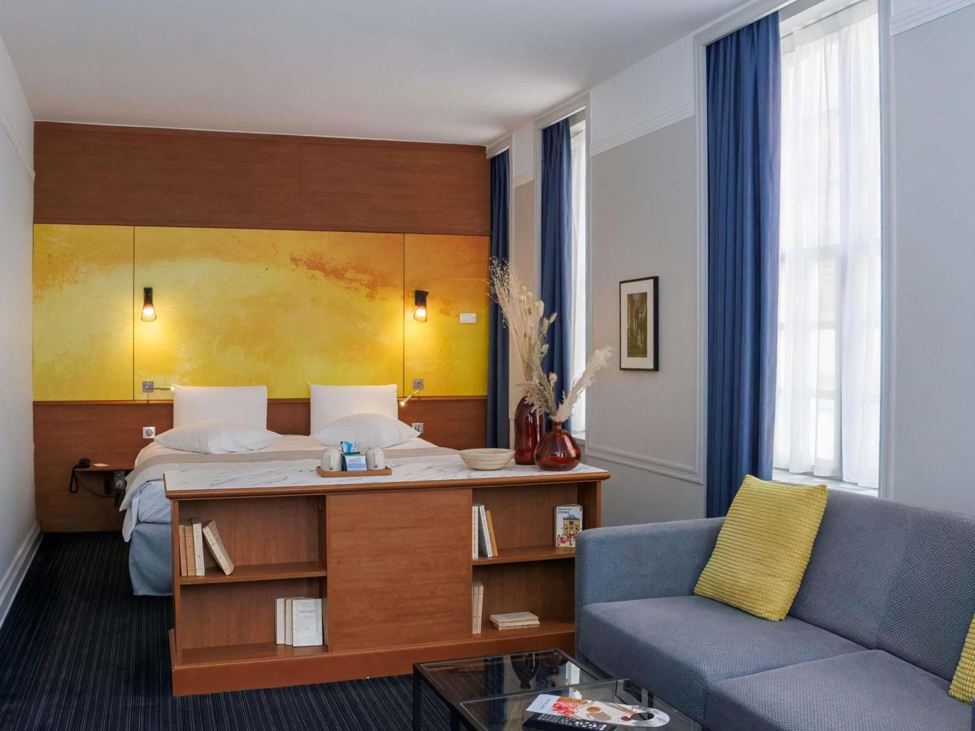 Suite One Double Bed One Sofa Bed