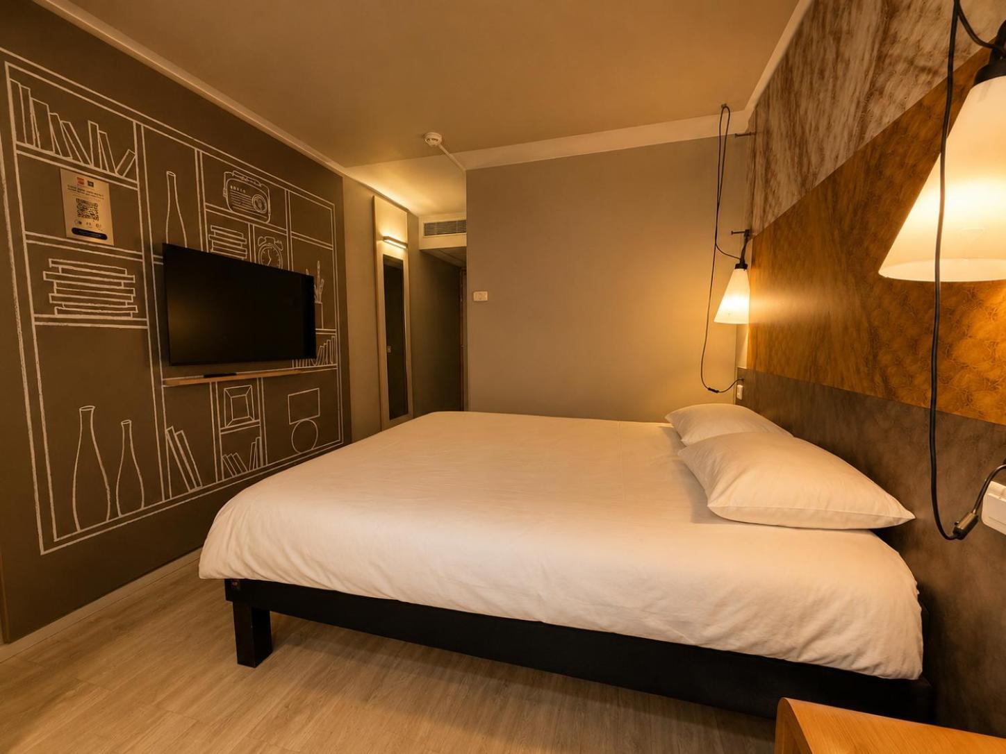 Standard One Double Bed
