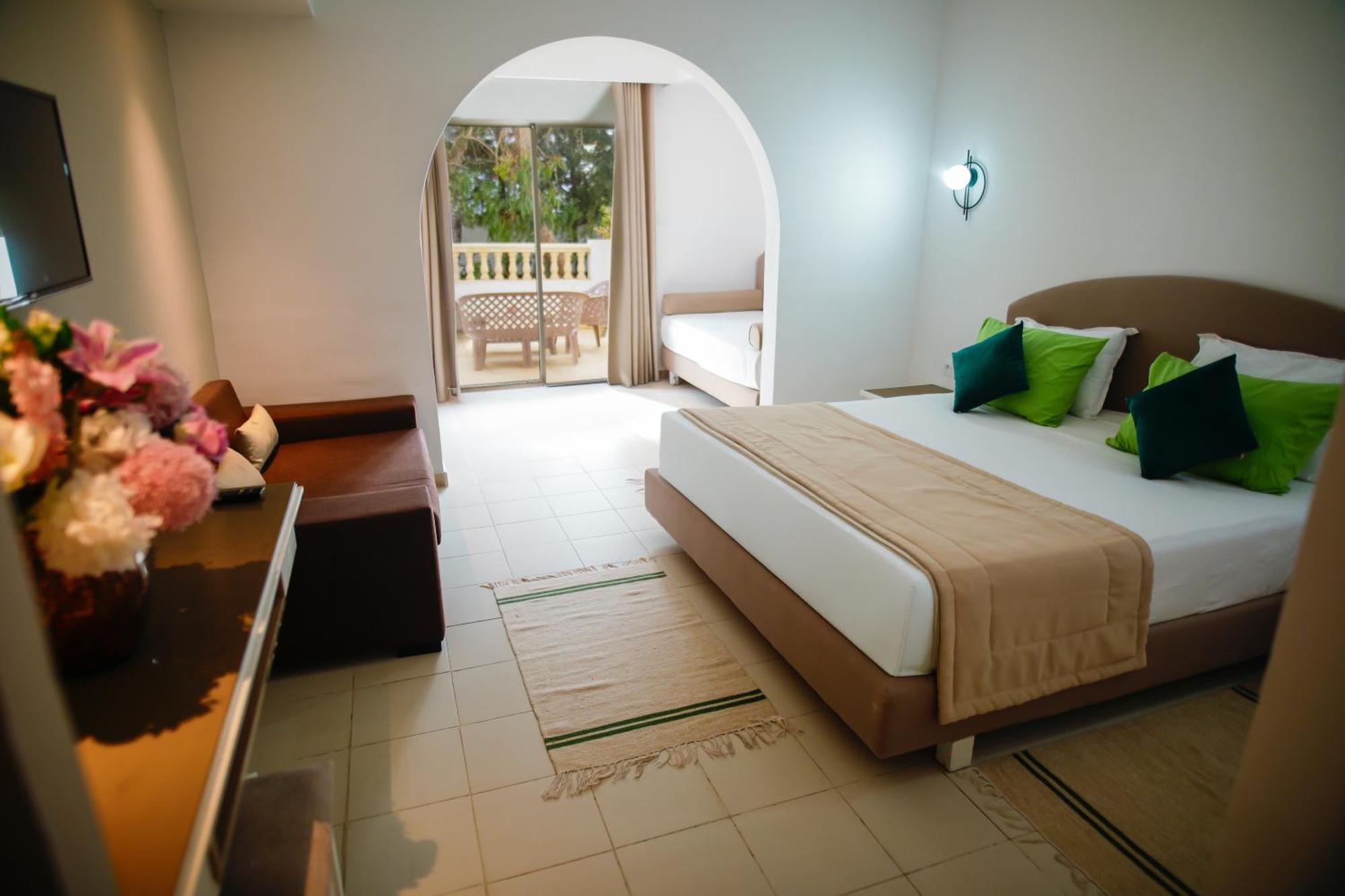Quadruple Room,1770474149:JPEG