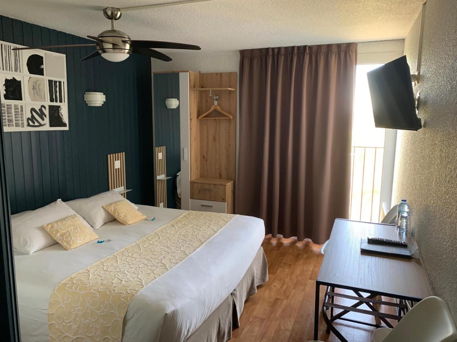 Double Room,1770477771:JPEG