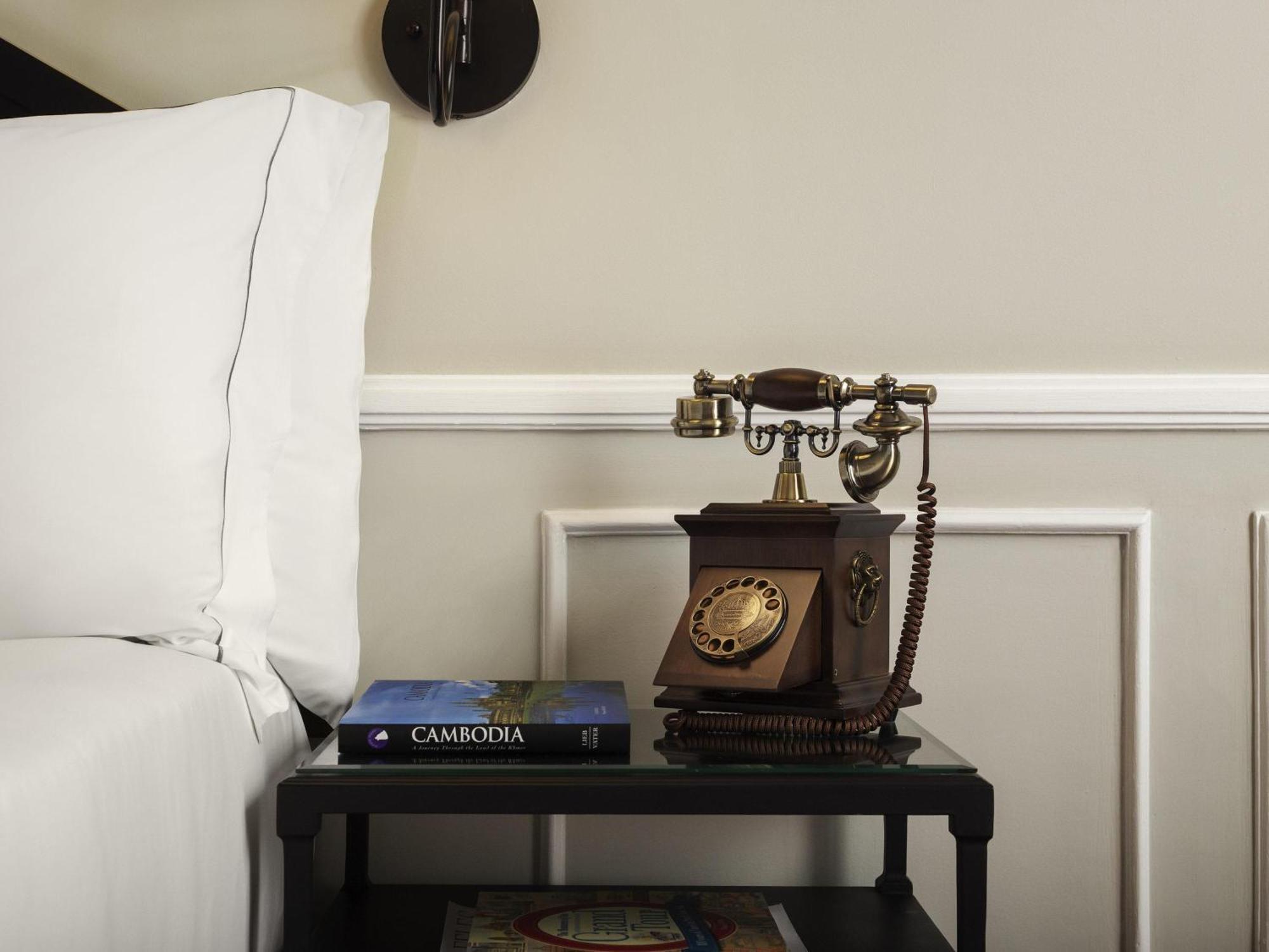 Landmark Twin Room