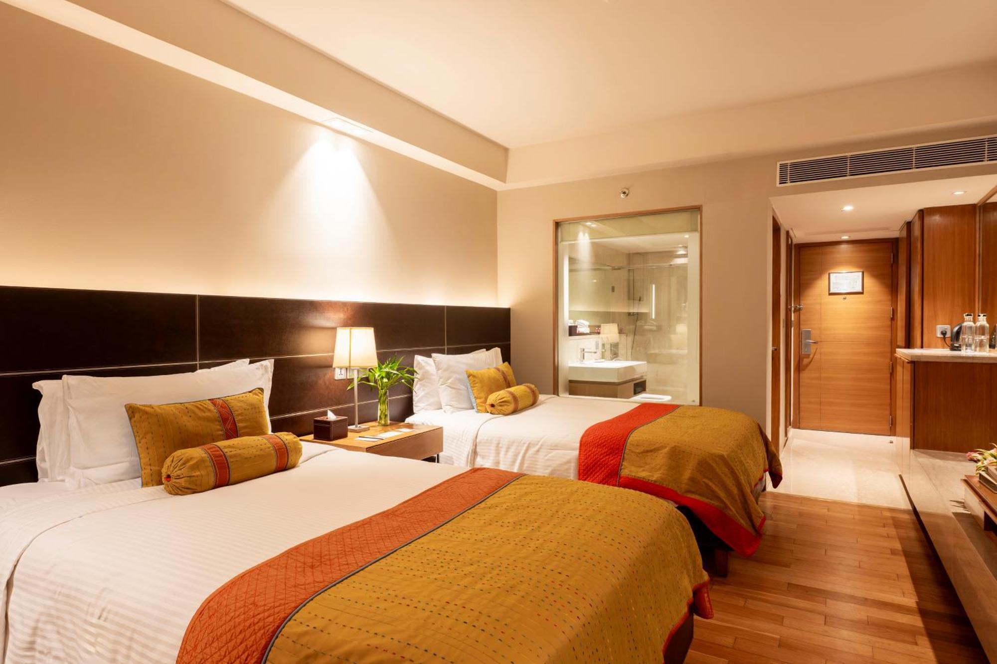 Executive Club King Room on Food & soft beverages Laundry & Spa,1770479236:JPEG