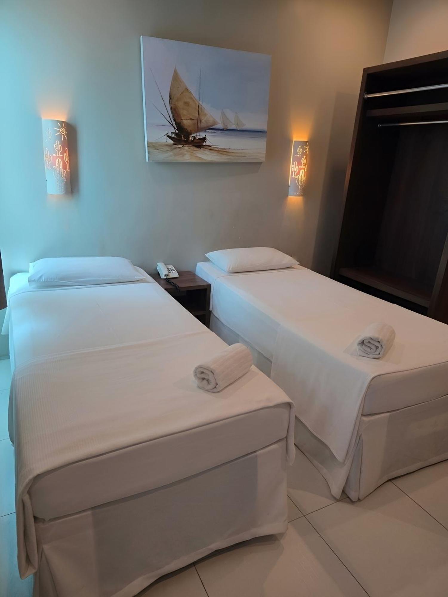 Twin Room,1770484963:JPEG