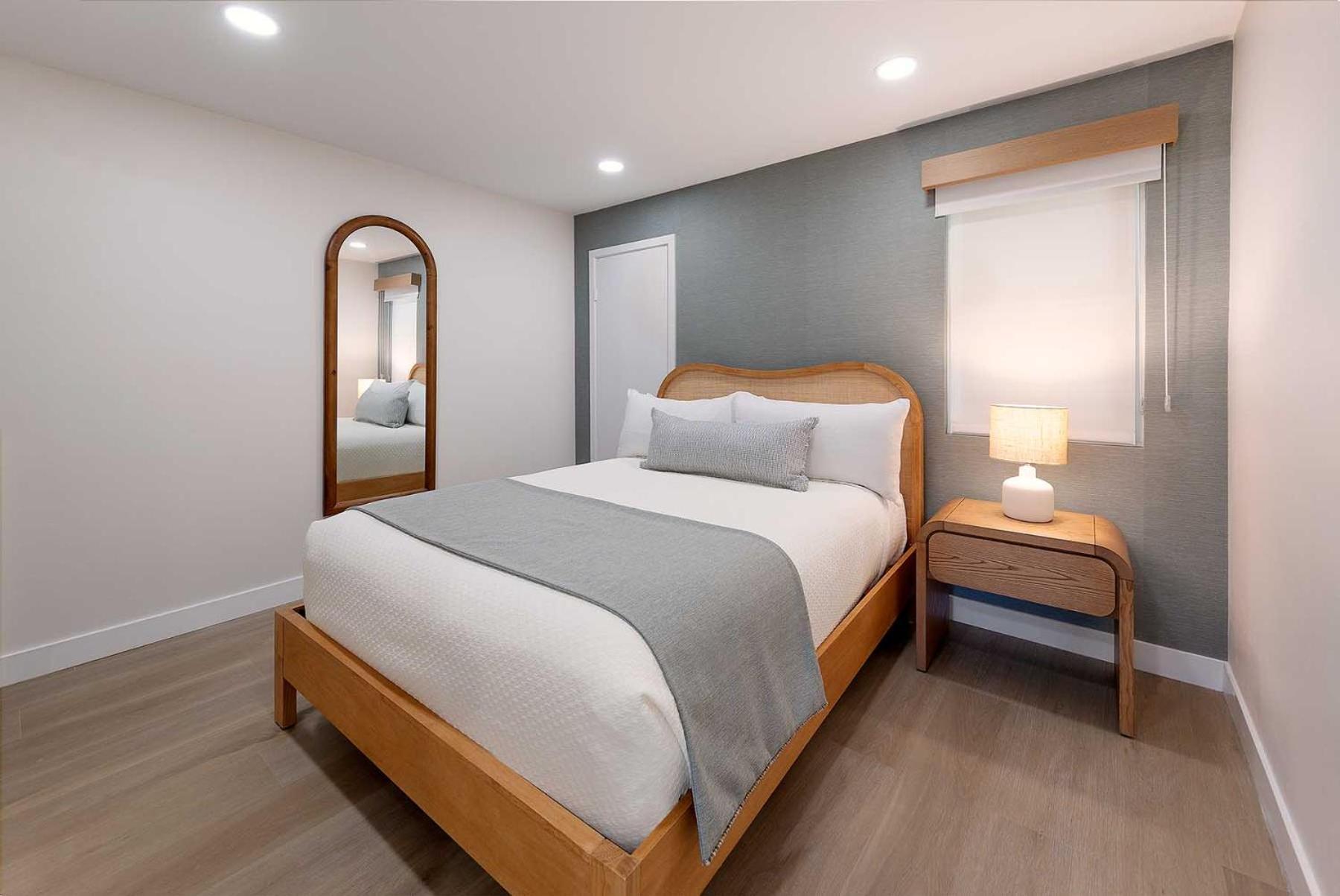 Cove Queen Suite