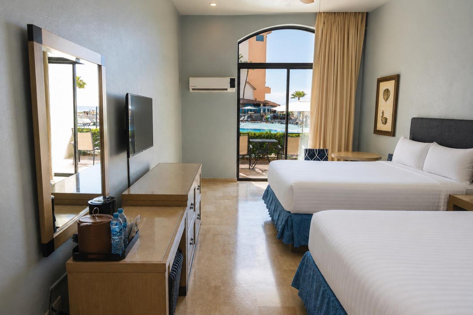 Deluxe Room Pool View Patio 2 Queen Beds
