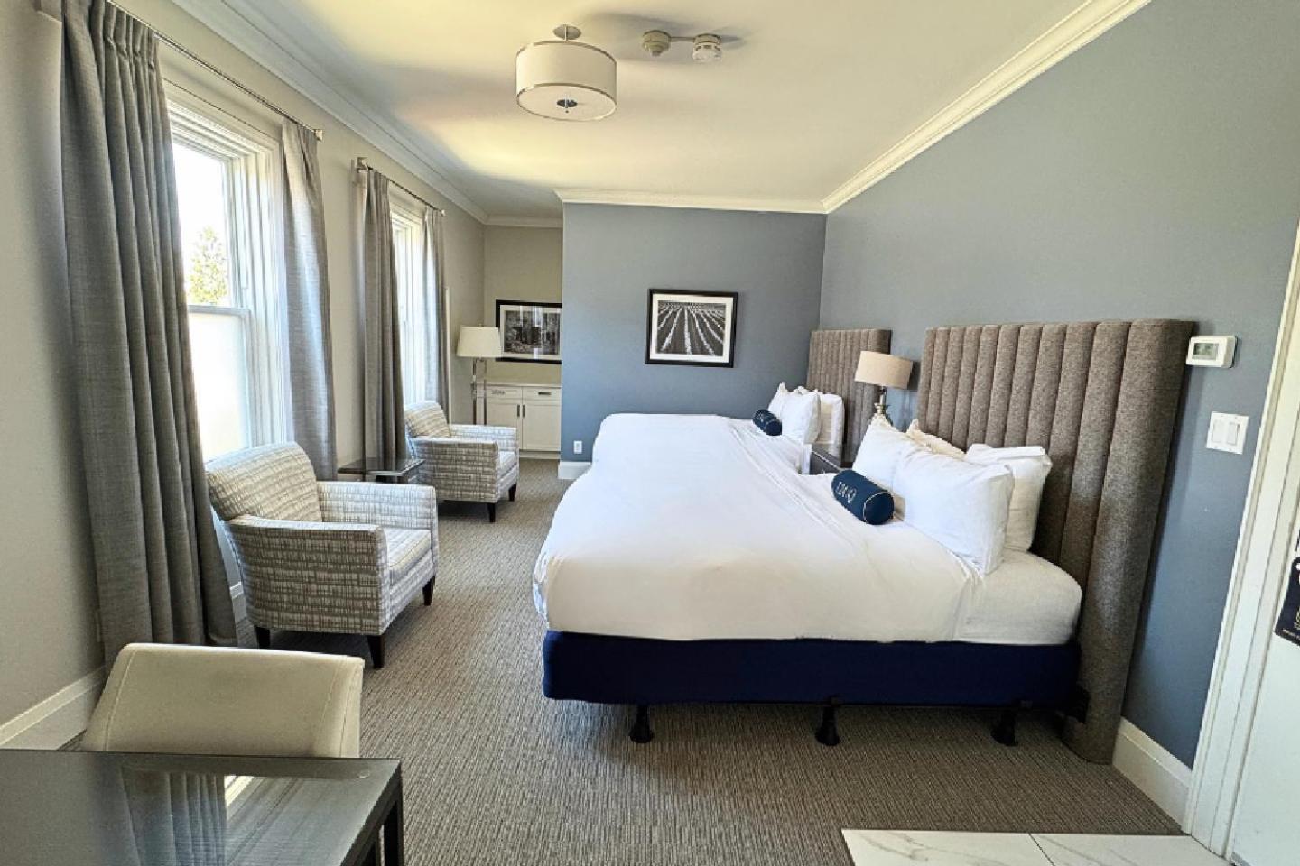 Double Room 2 Queen Beds Gate House Building