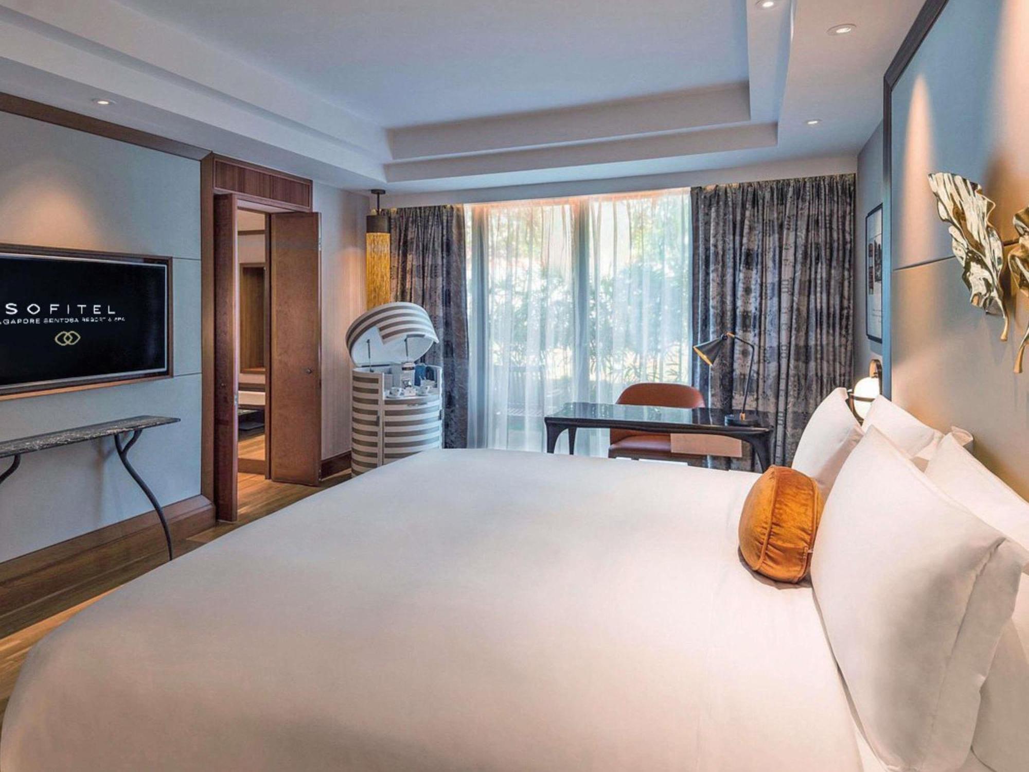 Luxury Garden View Room 1 King Size Bed