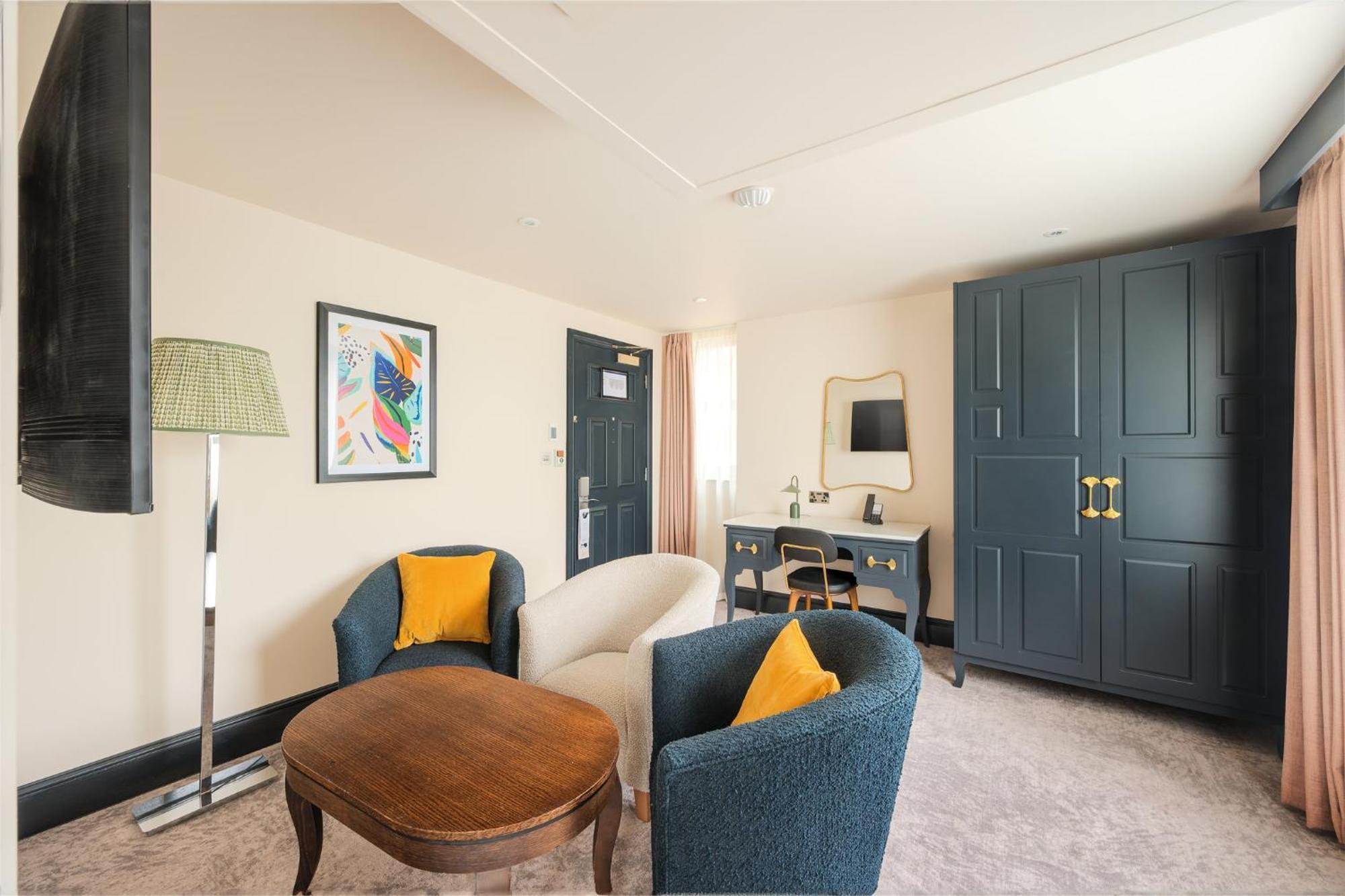 Queen Suite