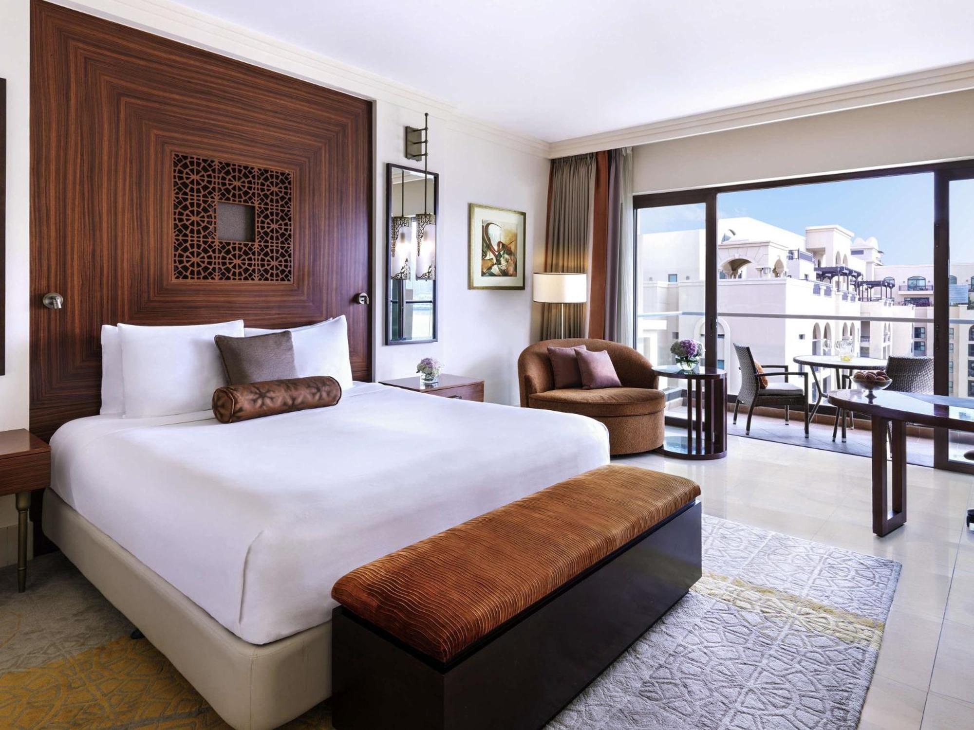 Grand Family Heritage Room Two King Beds Balcony
