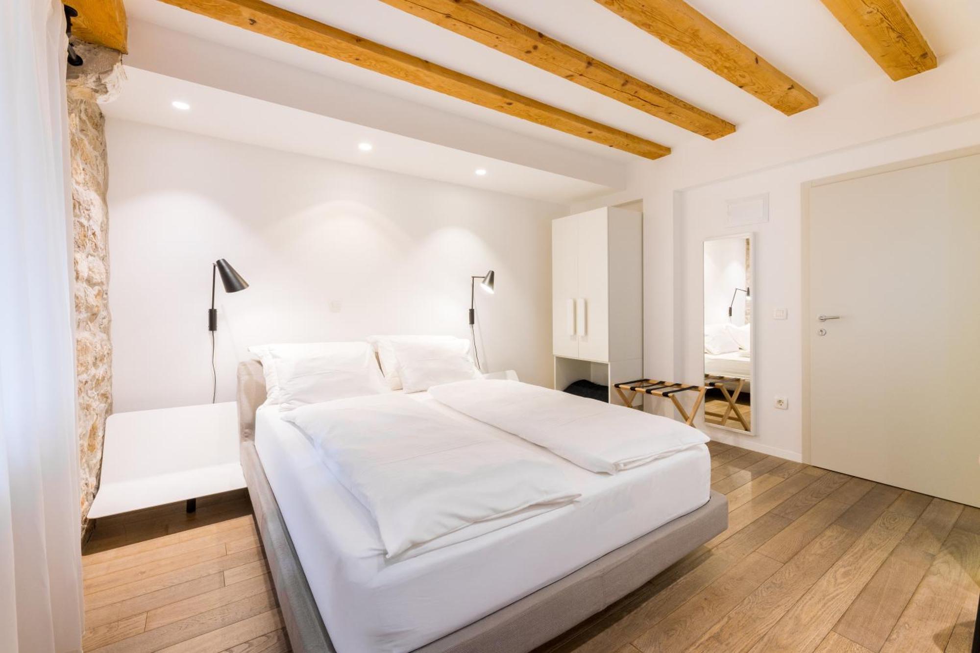 Double Room Street View