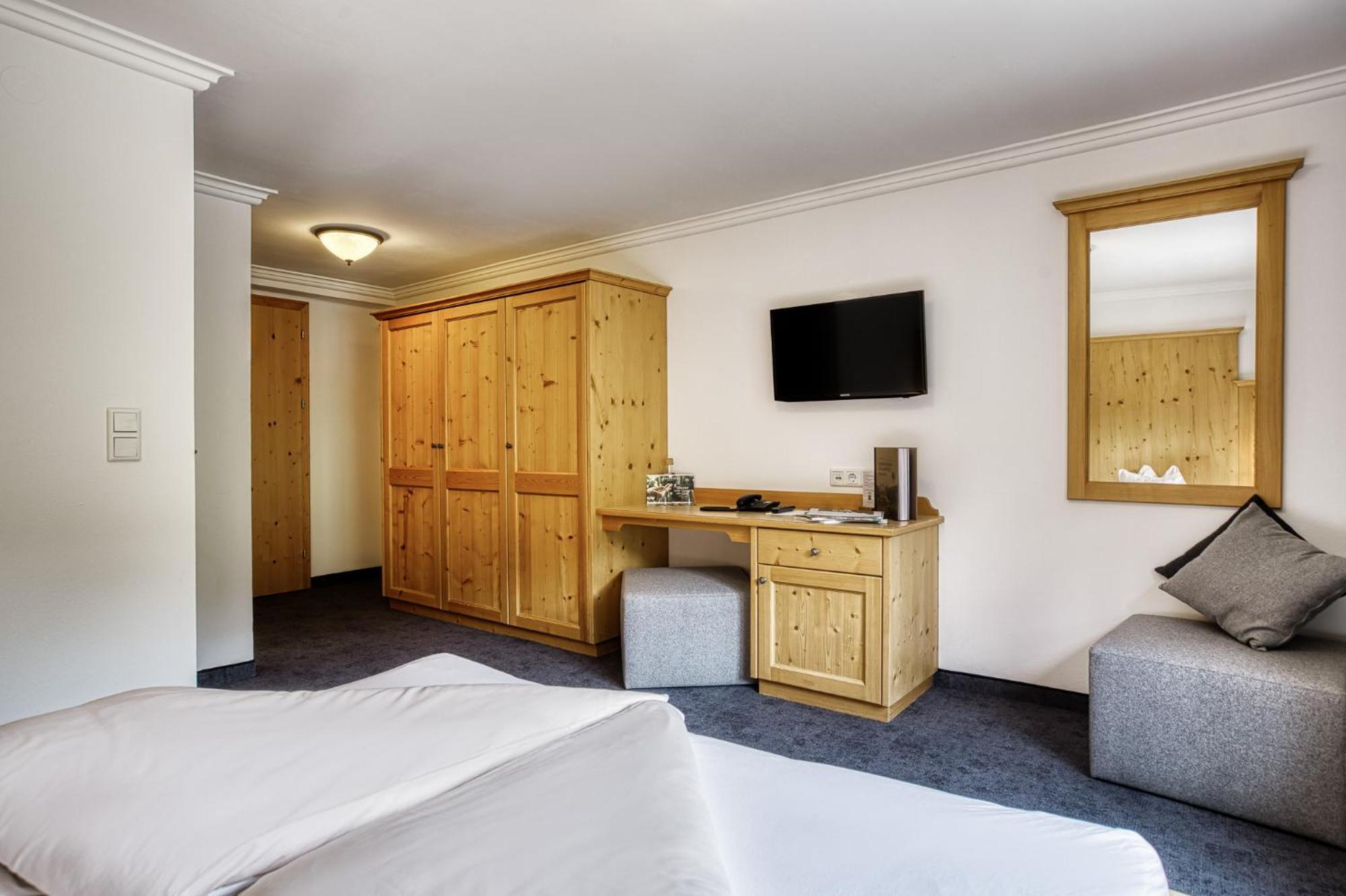 Classic Double Room,1770548500:JPEG
