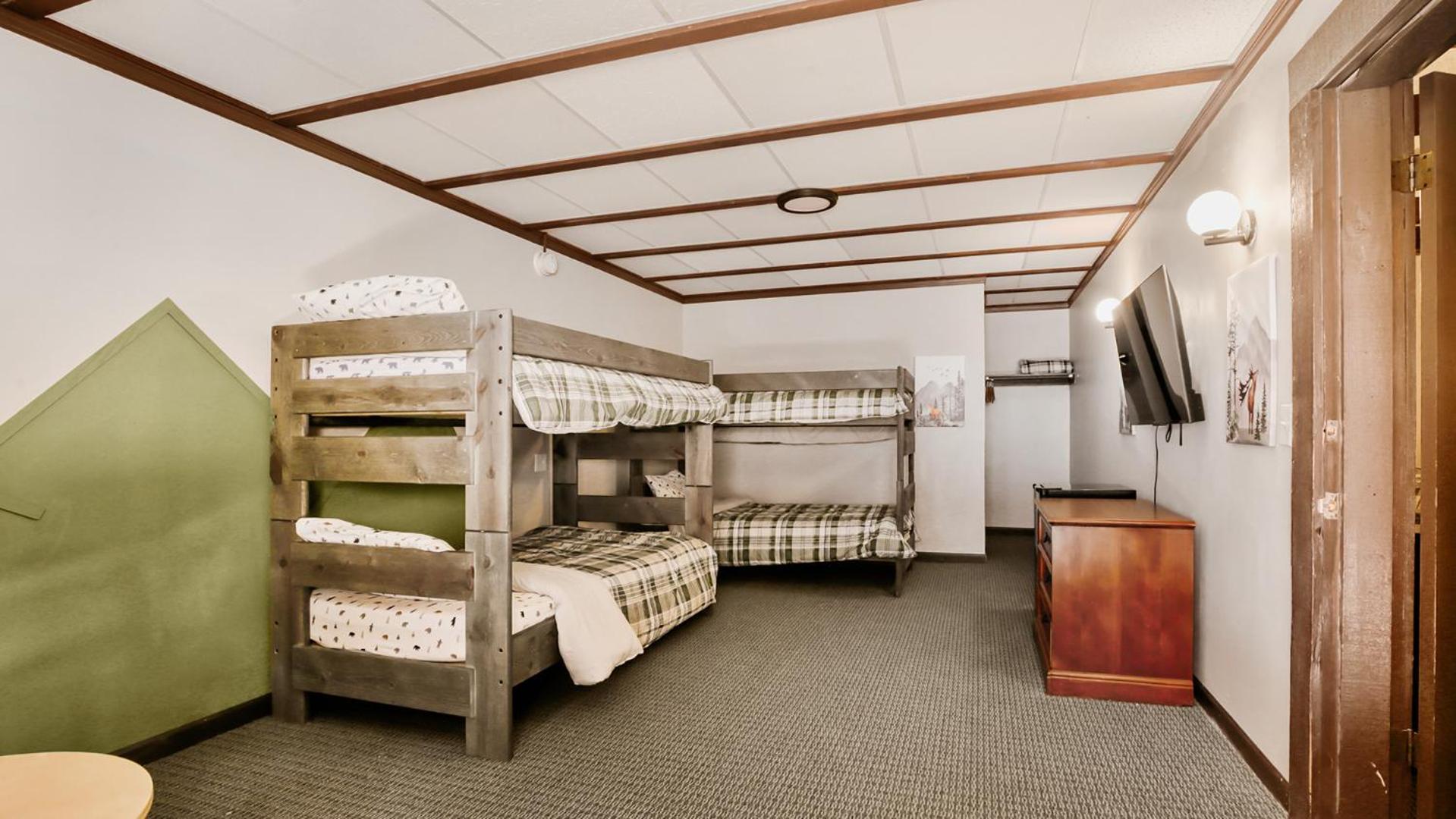 Deluxe Family Suite,1770549943:JPEG