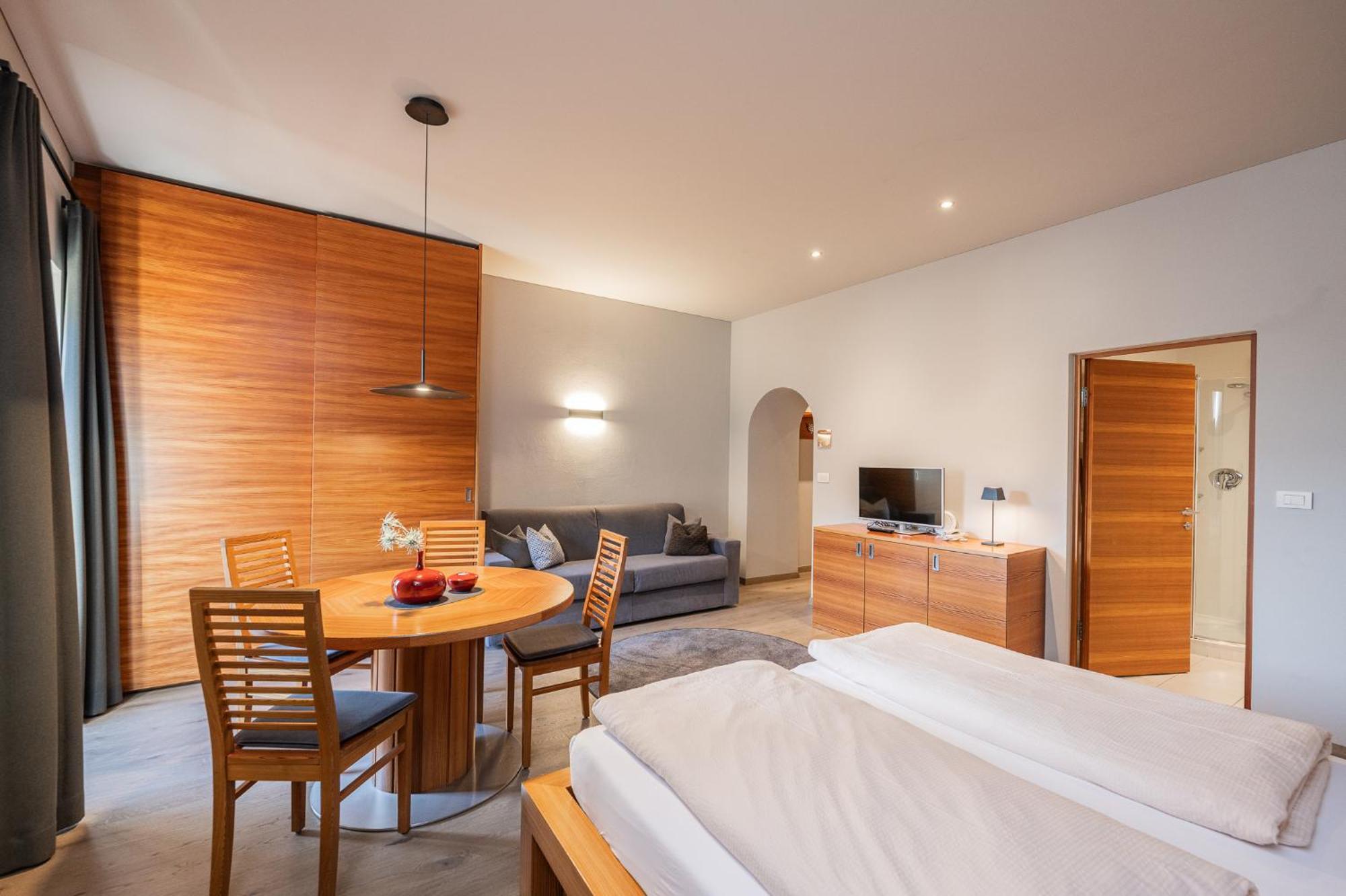 Studio Apartment