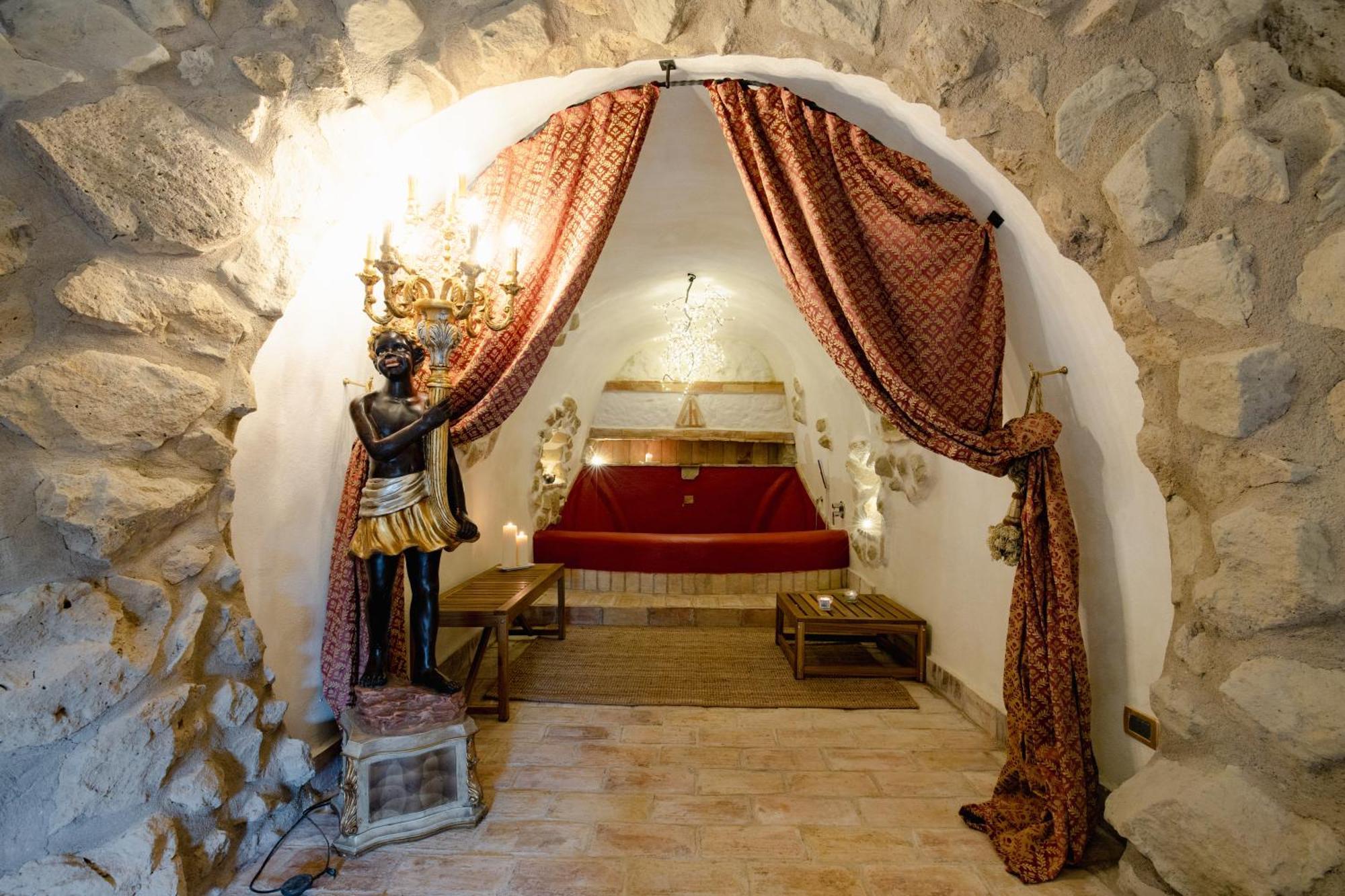 Deluxe King Room,1770620452:JPEG